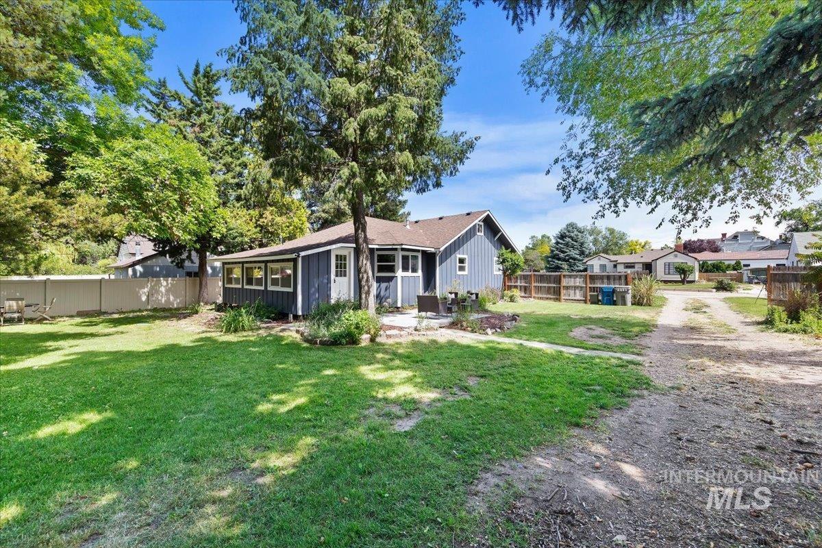 1403 11th Ave S, Nampa, Idaho 83651, 2 Bedrooms, 1 Bathroom, Residential For Sale, Price $340,000, 98989172