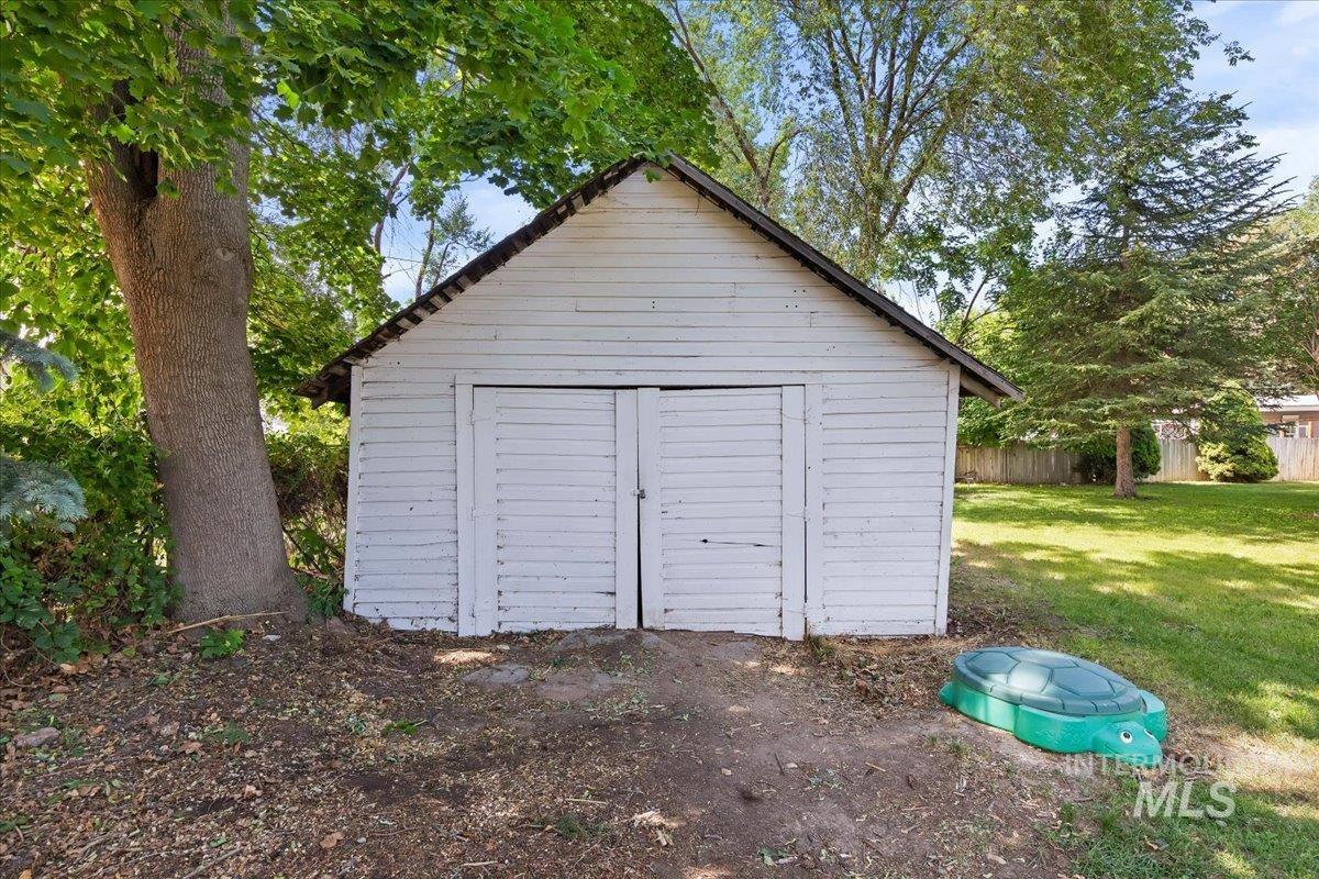 1403 11th Ave S, Nampa, Idaho 83651, 2 Bedrooms, 1 Bathroom, Residential For Sale, Price $340,000, 98989172