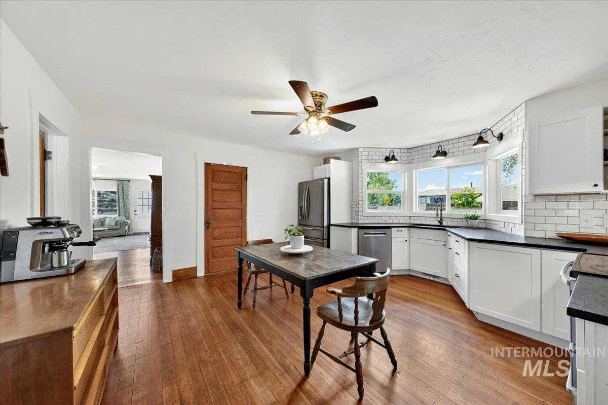 1403 11th Ave S, Nampa, Idaho 83651, 2 Bedrooms, 1 Bathroom, Residential For Sale, Price $340,000, 98989172