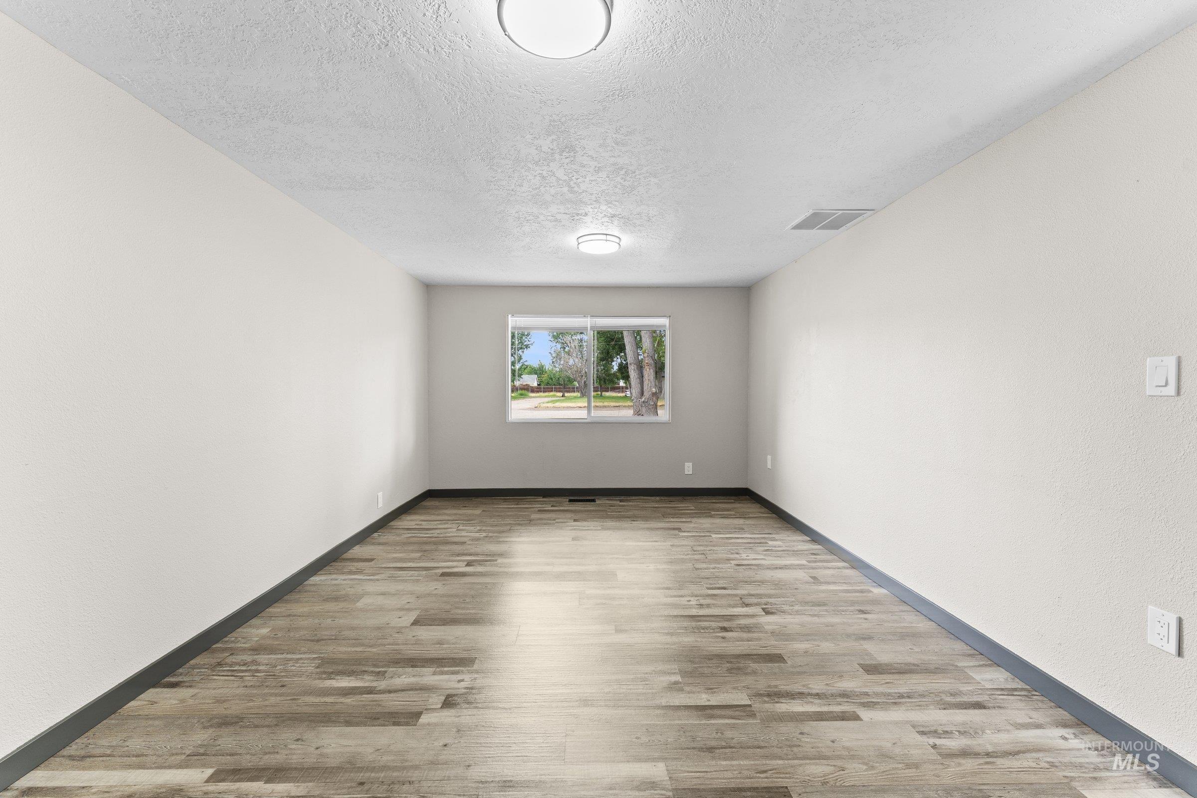 1114 N. Dawn Dr., Boise, Idaho 83713, 3 Bedrooms, 2 Bathrooms, Residential For Sale, Price $670,000, 98989173