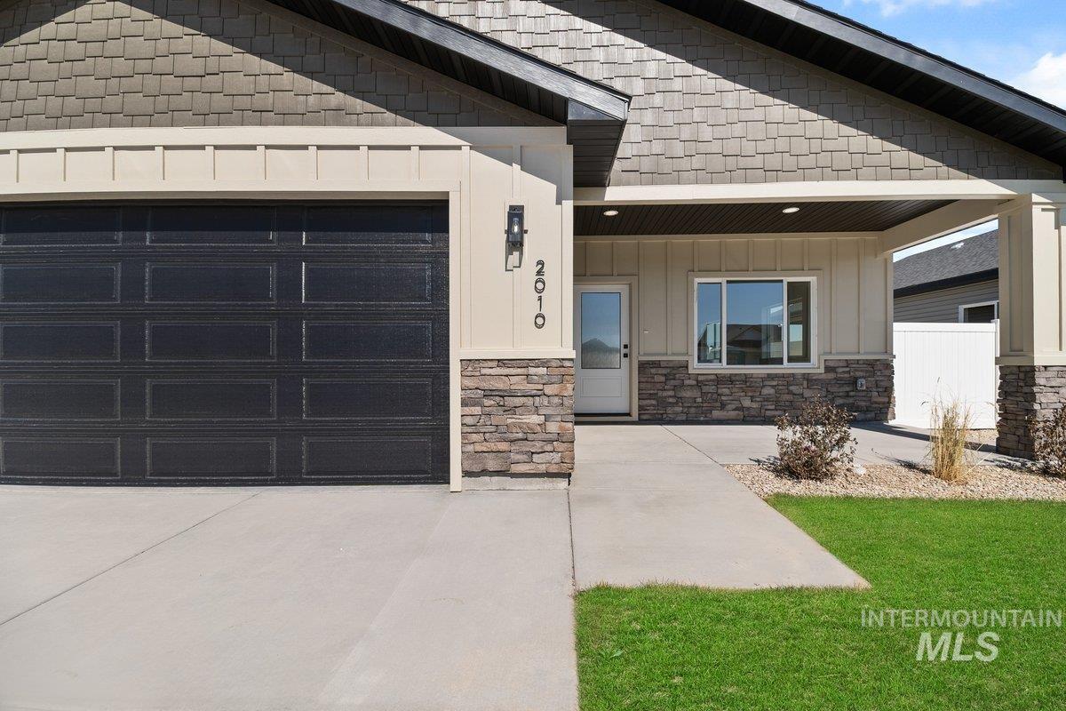 2010 Trae Street, Jerome, Idaho 83338, 3 Bedrooms, 2 Bathrooms, Residential For Sale, Price $389,000,MLS 98989177