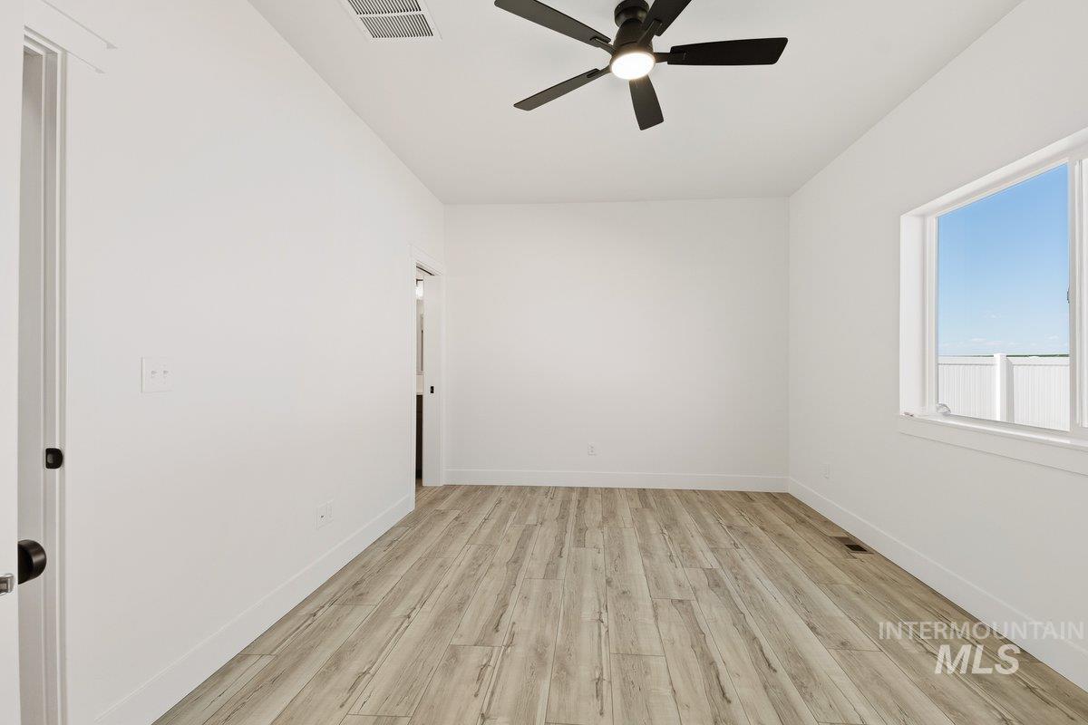 2010 Trae Street, Jerome, Idaho 83338, 3 Bedrooms, 2 Bathrooms, Residential For Sale, Price $384,000,MLS 98989177