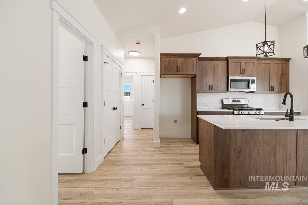 2010 Trae Street, Jerome, Idaho 83338, 3 Bedrooms, 2 Bathrooms, Residential For Sale, Price $384,000,MLS 98989177