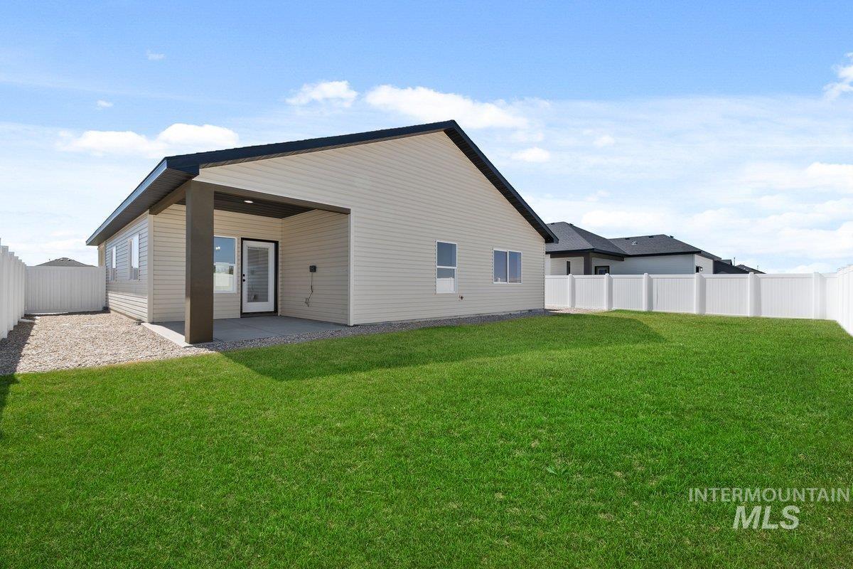 2010 Trae Street, Jerome, Idaho 83338, 3 Bedrooms, 2 Bathrooms, Residential For Sale, Price $389,000,MLS 98989177