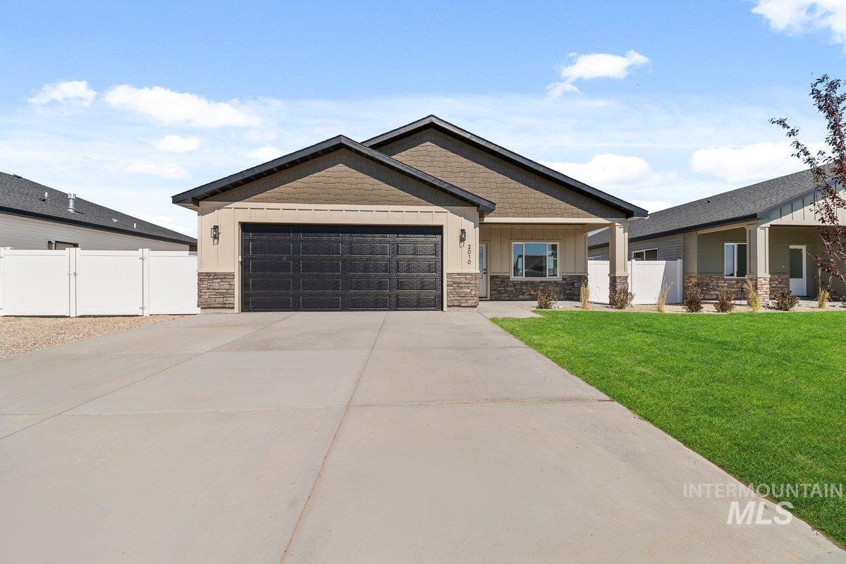 2010 Trae Street, Jerome, Idaho 83338, 3 Bedrooms, 2 Bathrooms, Residential For Sale, Price $389,000,MLS 98989177