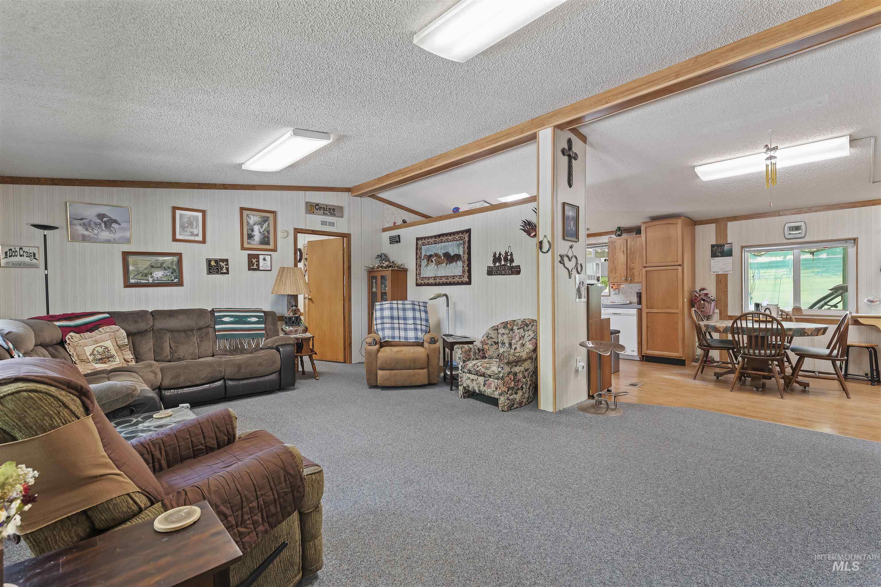 8950 W Edgeview Ln, Eagle, Idaho 83616-1424, 4 Bedrooms, 2 Bathrooms, Residential For Sale, Price $799,900,MLS 98989179