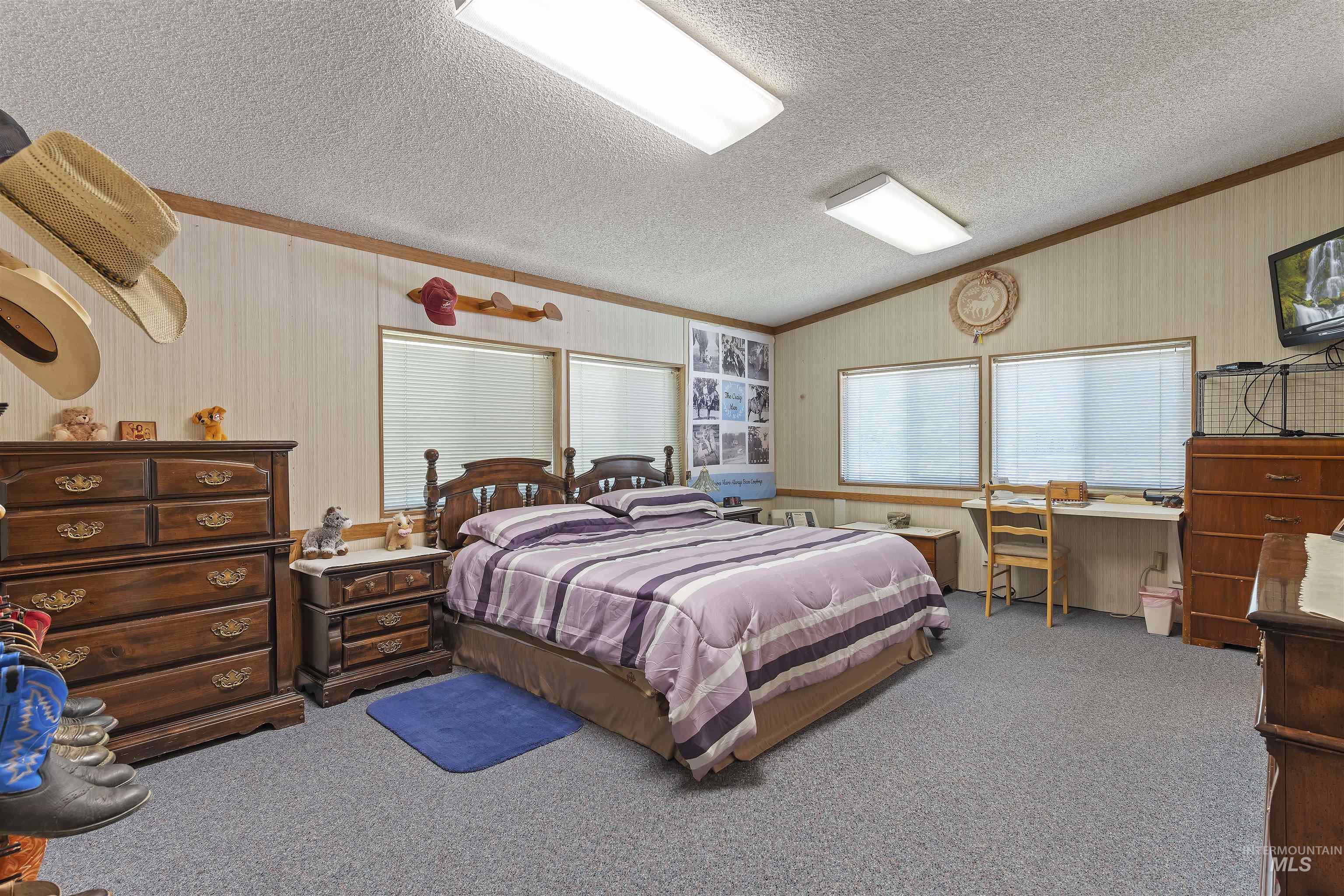 8950 W Edgeview Ln, Eagle, Idaho 83616-1424, 4 Bedrooms, 2 Bathrooms, Residential For Sale, Price $799,900,MLS 98989179