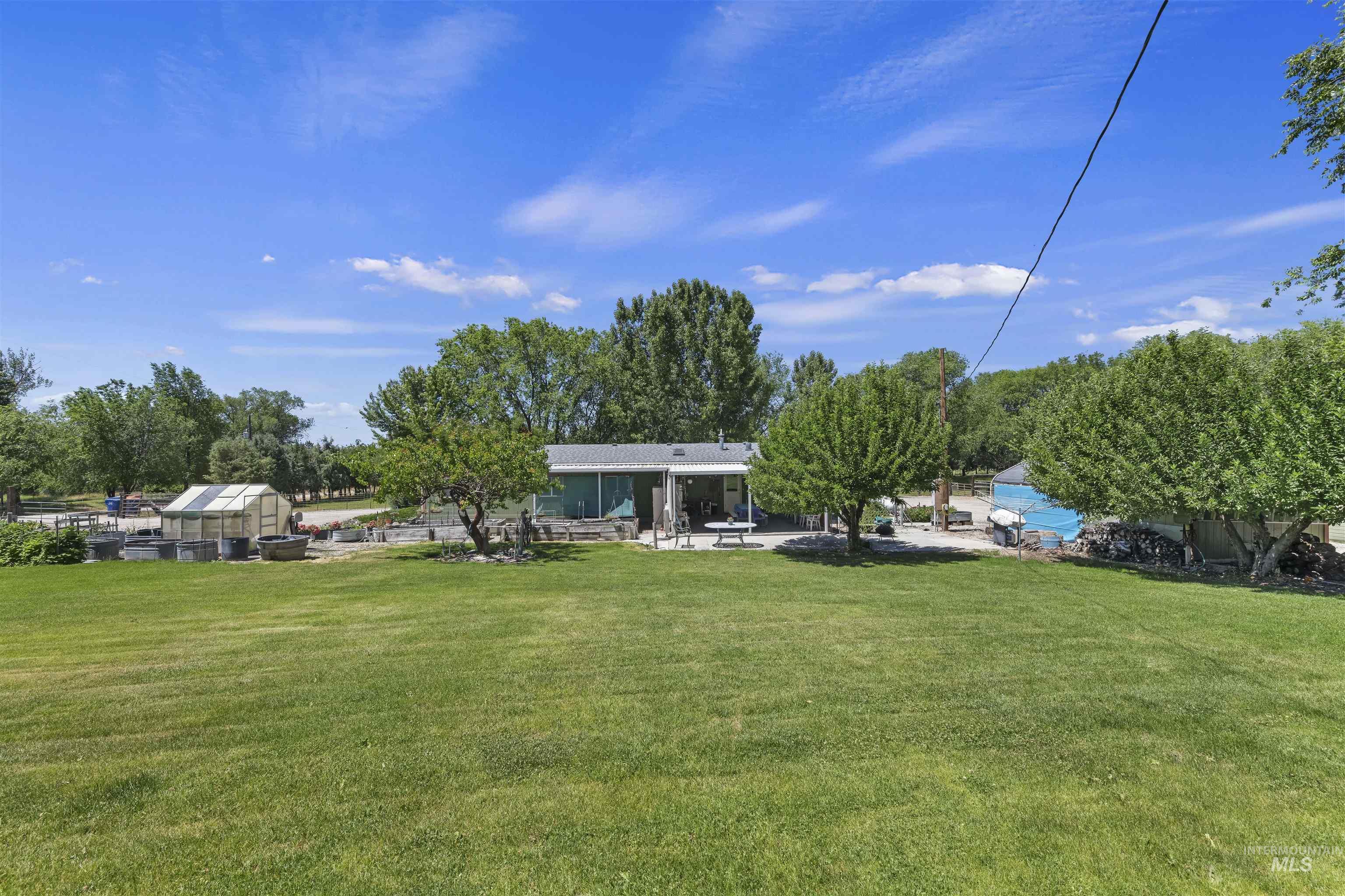8950 W Edgeview Ln, Eagle, Idaho 83616-1424, 4 Bedrooms, 2 Bathrooms, Residential For Sale, Price $799,900,MLS 98989179