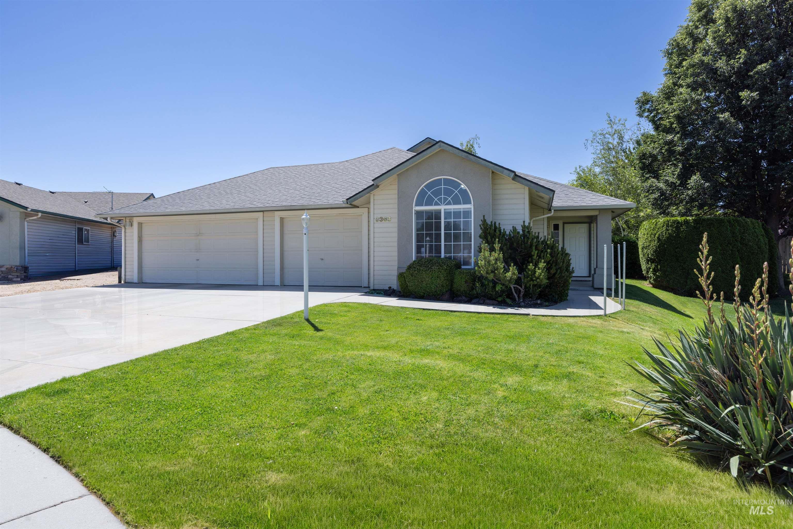 9363 W Surf St, Boise, Idaho 83709, 3 Bedrooms, 2 Bathrooms, Residential For Sale, Price $459,900,MLS 98989180