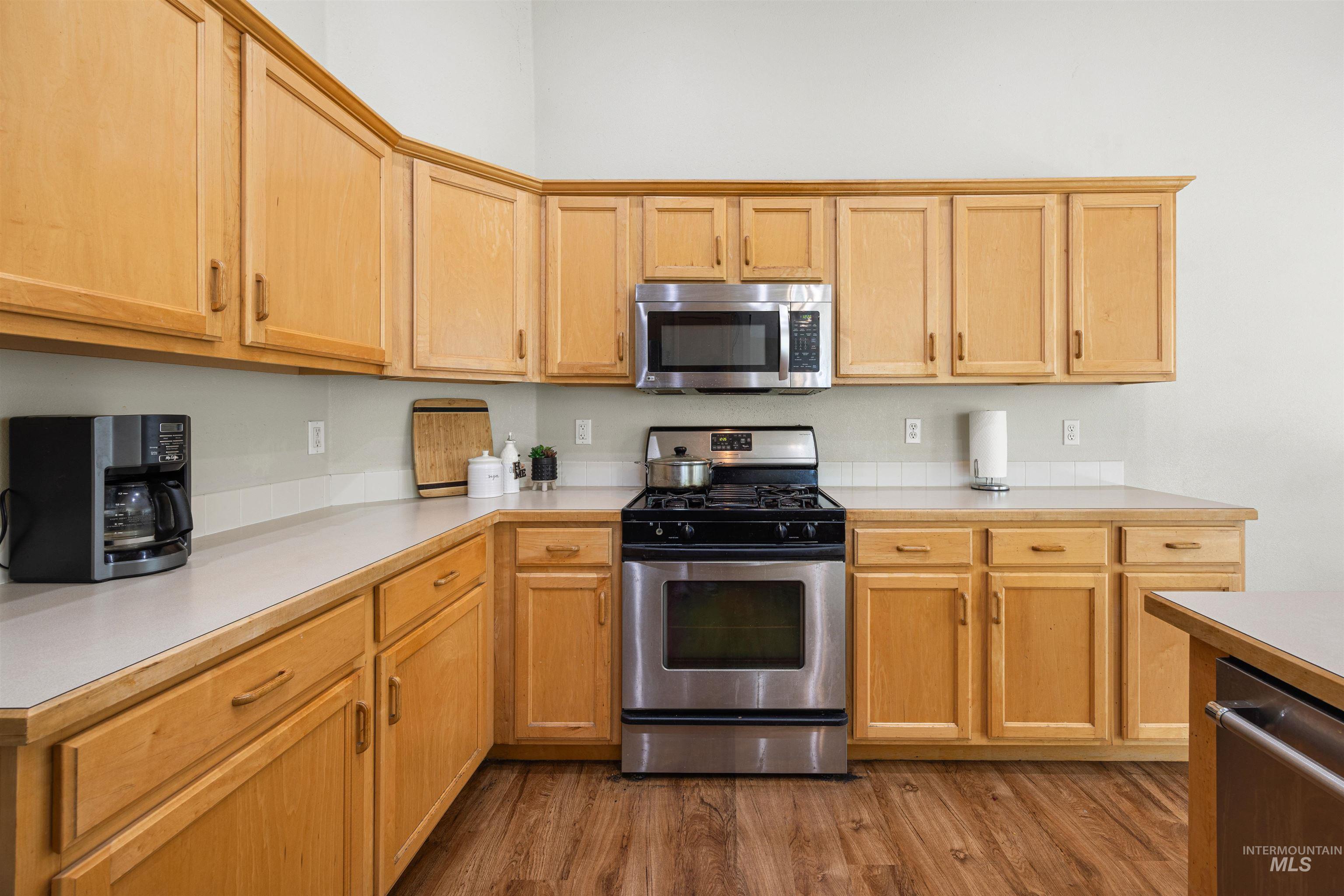 9363 W Surf St, Boise, Idaho 83709, 3 Bedrooms, 2 Bathrooms, Residential For Sale, Price $459,900,MLS 98989180