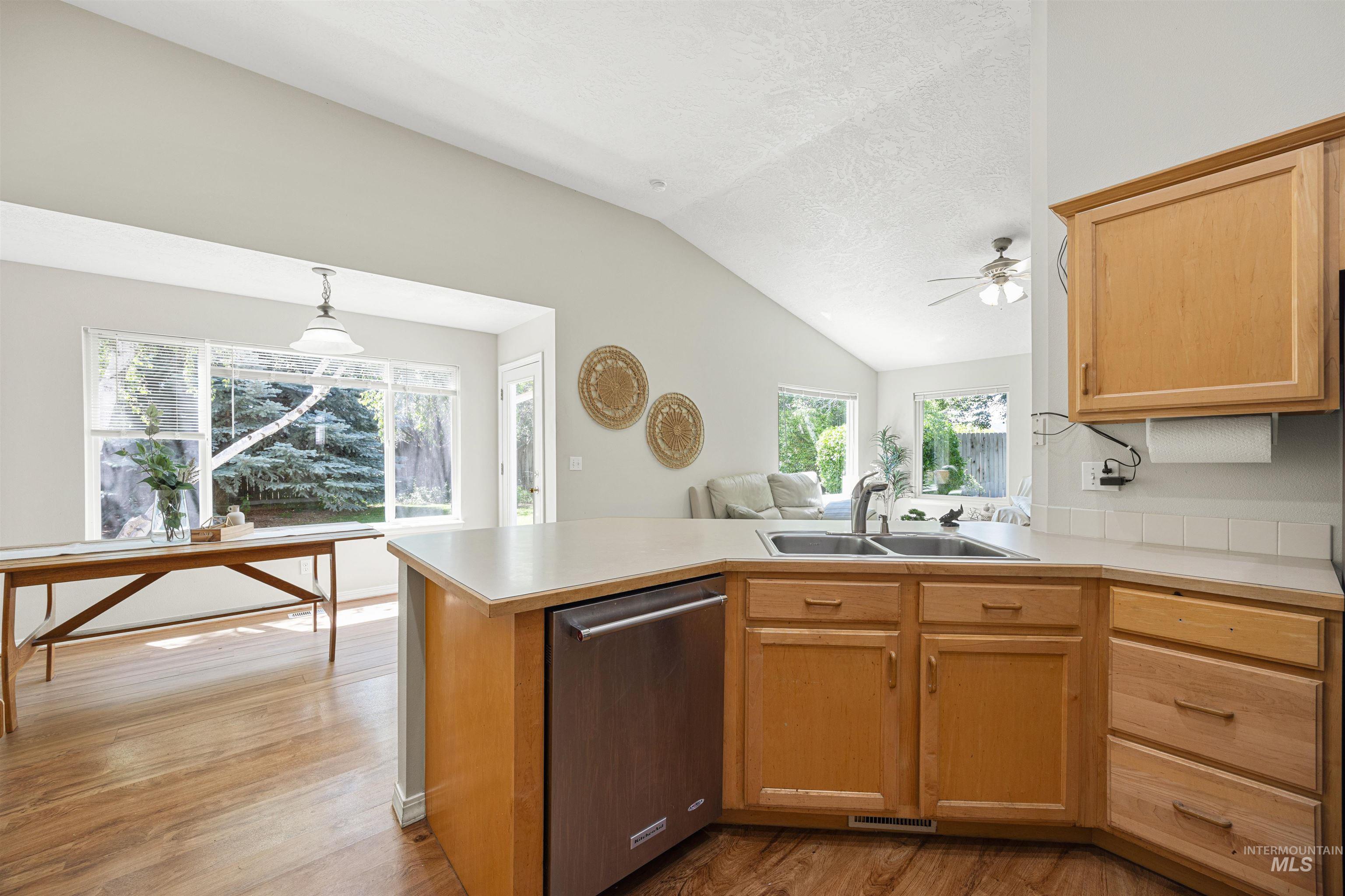 9363 W Surf St, Boise, Idaho 83709, 3 Bedrooms, 2 Bathrooms, Residential For Sale, Price $459,900,MLS 98989180
