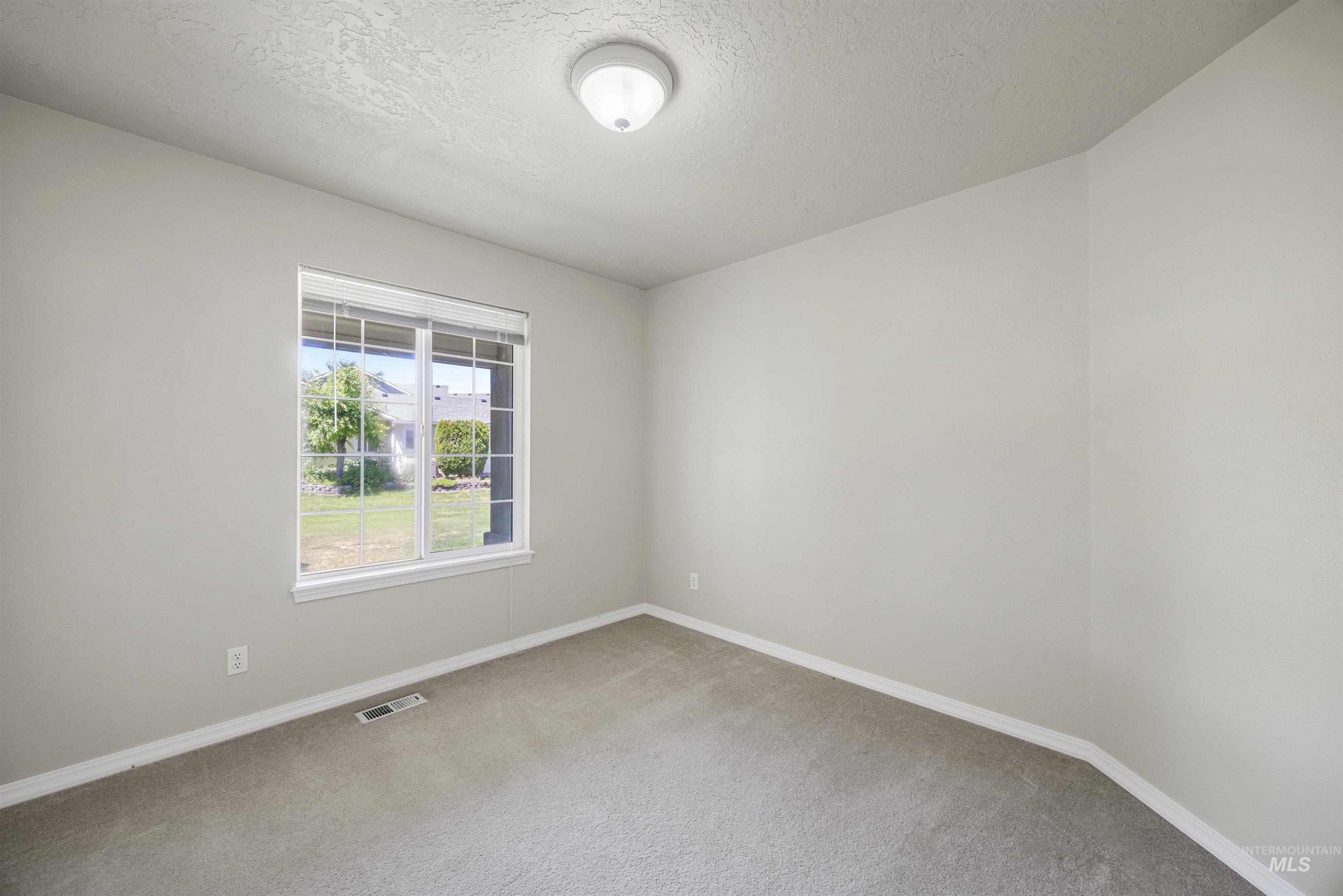 9363 W Surf St, Boise, Idaho 83709, 3 Bedrooms, 2 Bathrooms, Residential For Sale, Price $459,900,MLS 98989180