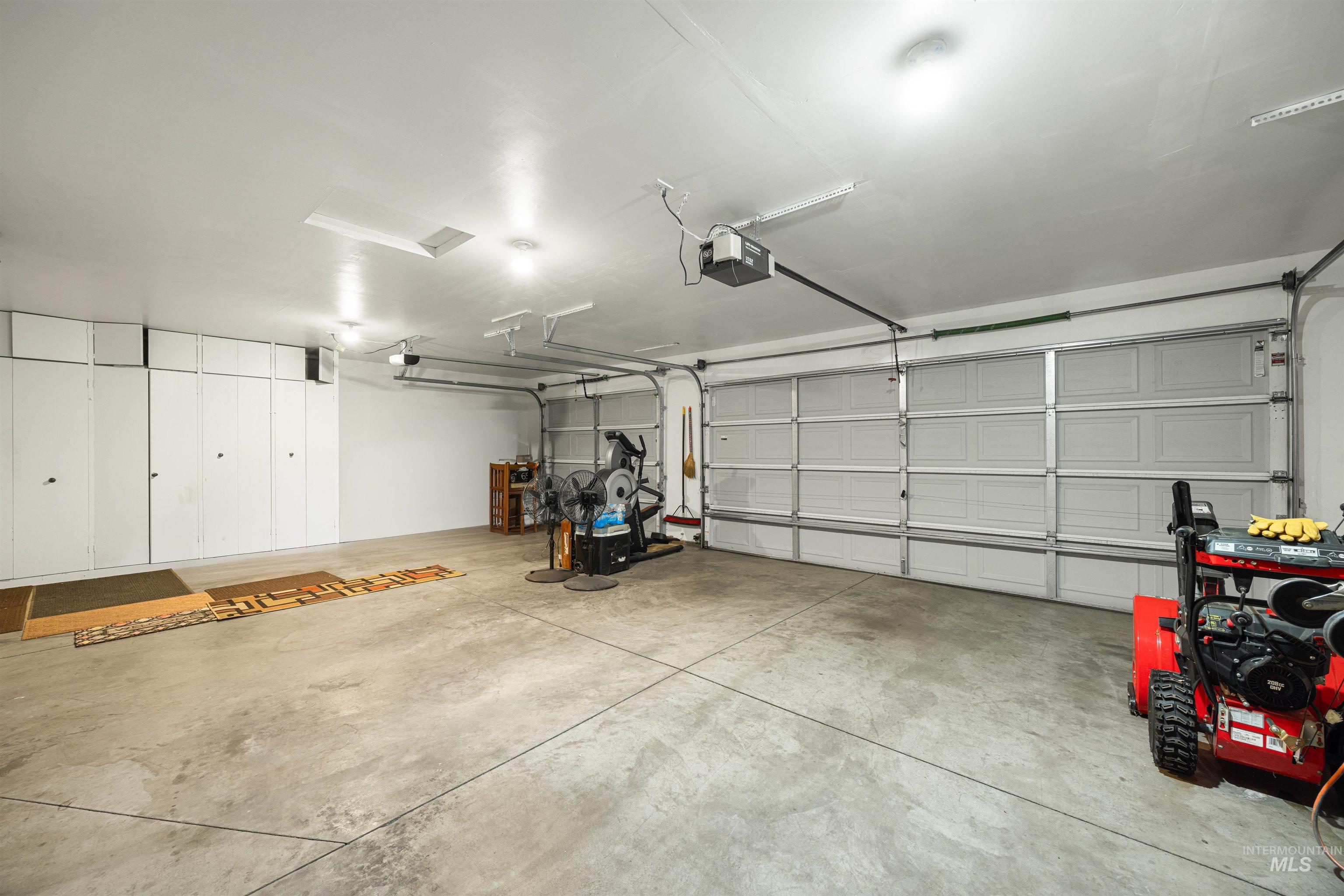 9363 W Surf St, Boise, Idaho 83709, 3 Bedrooms, 2 Bathrooms, Residential For Sale, Price $459,900,MLS 98989180