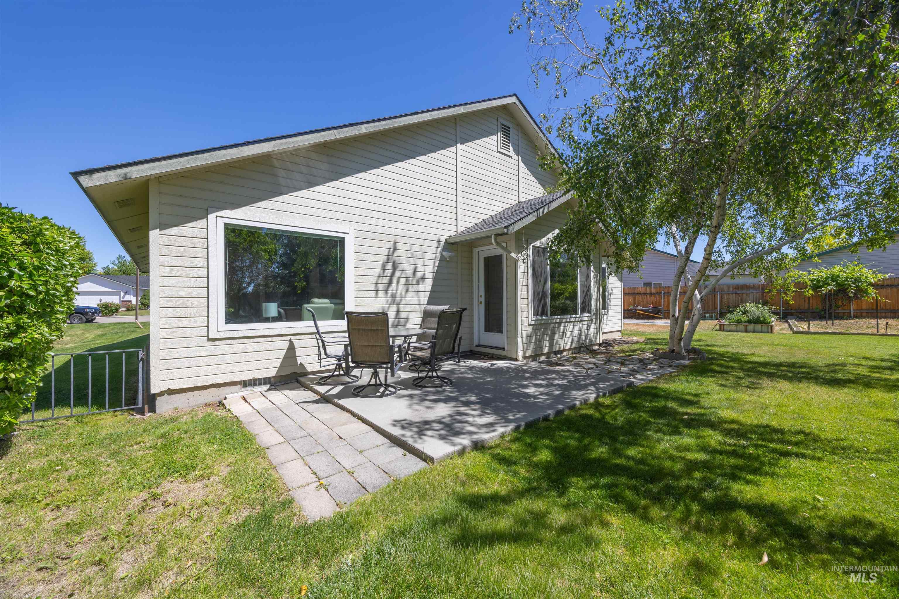 9363 W Surf St, Boise, Idaho 83709, 3 Bedrooms, 2 Bathrooms, Residential For Sale, Price $459,900,MLS 98989180