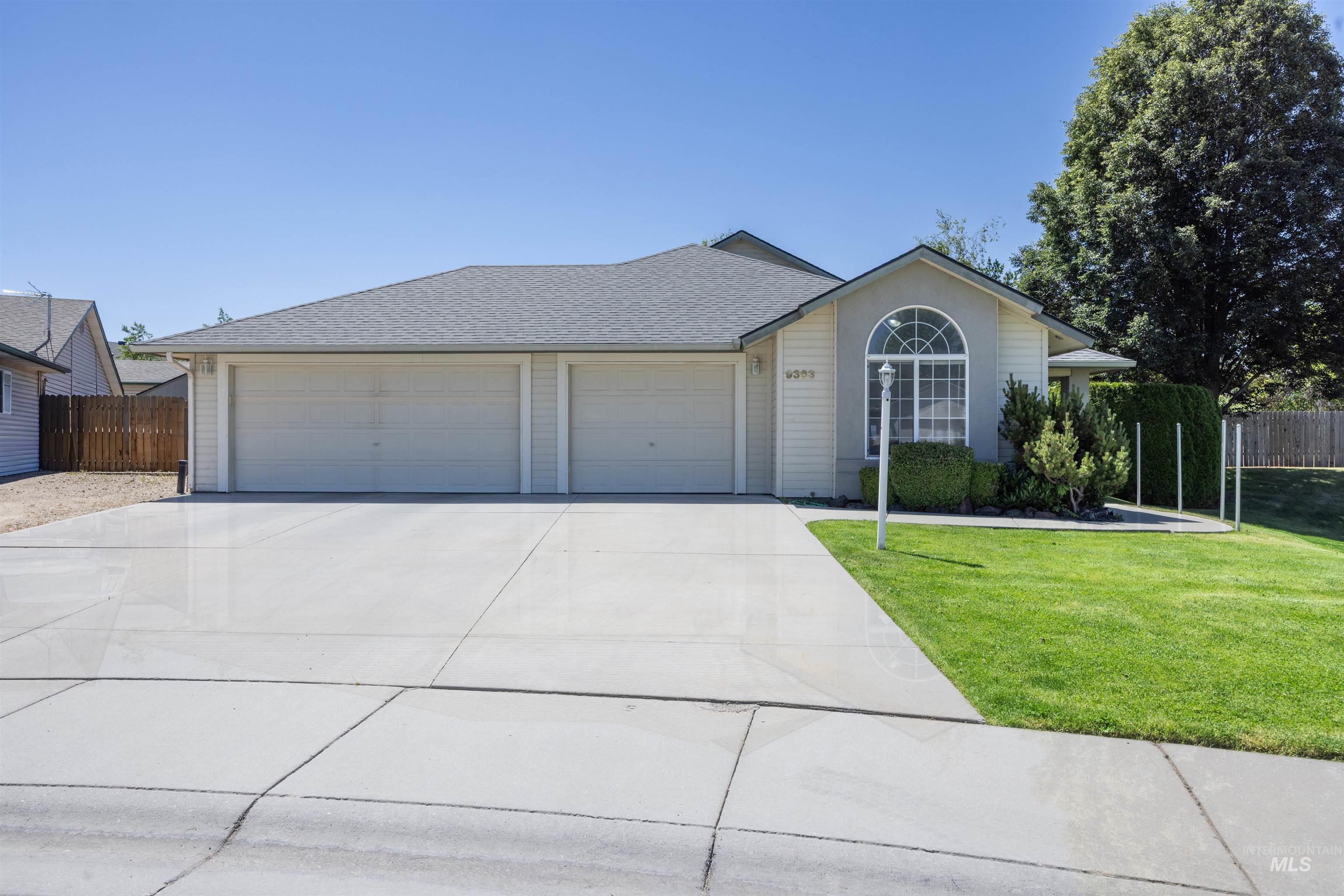 9363 W Surf St, Boise, Idaho 83709, 3 Bedrooms, 2 Bathrooms, Residential For Sale, Price $459,900,MLS 98989180