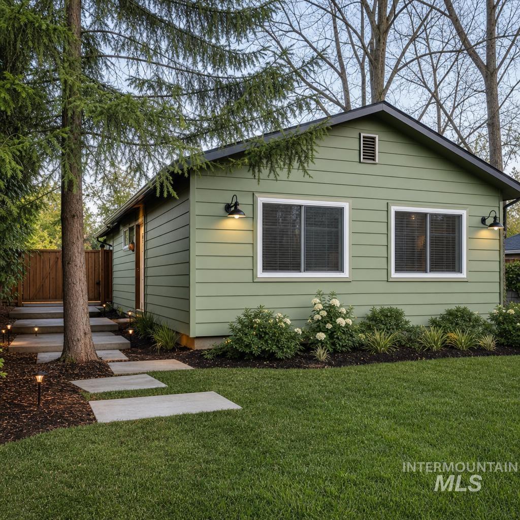 910 Harmon Way, Middleton, Idaho 83644, 3 Bedrooms, 1 Bathroom, Residential For Sale, Price $342,500,MLS 98989181