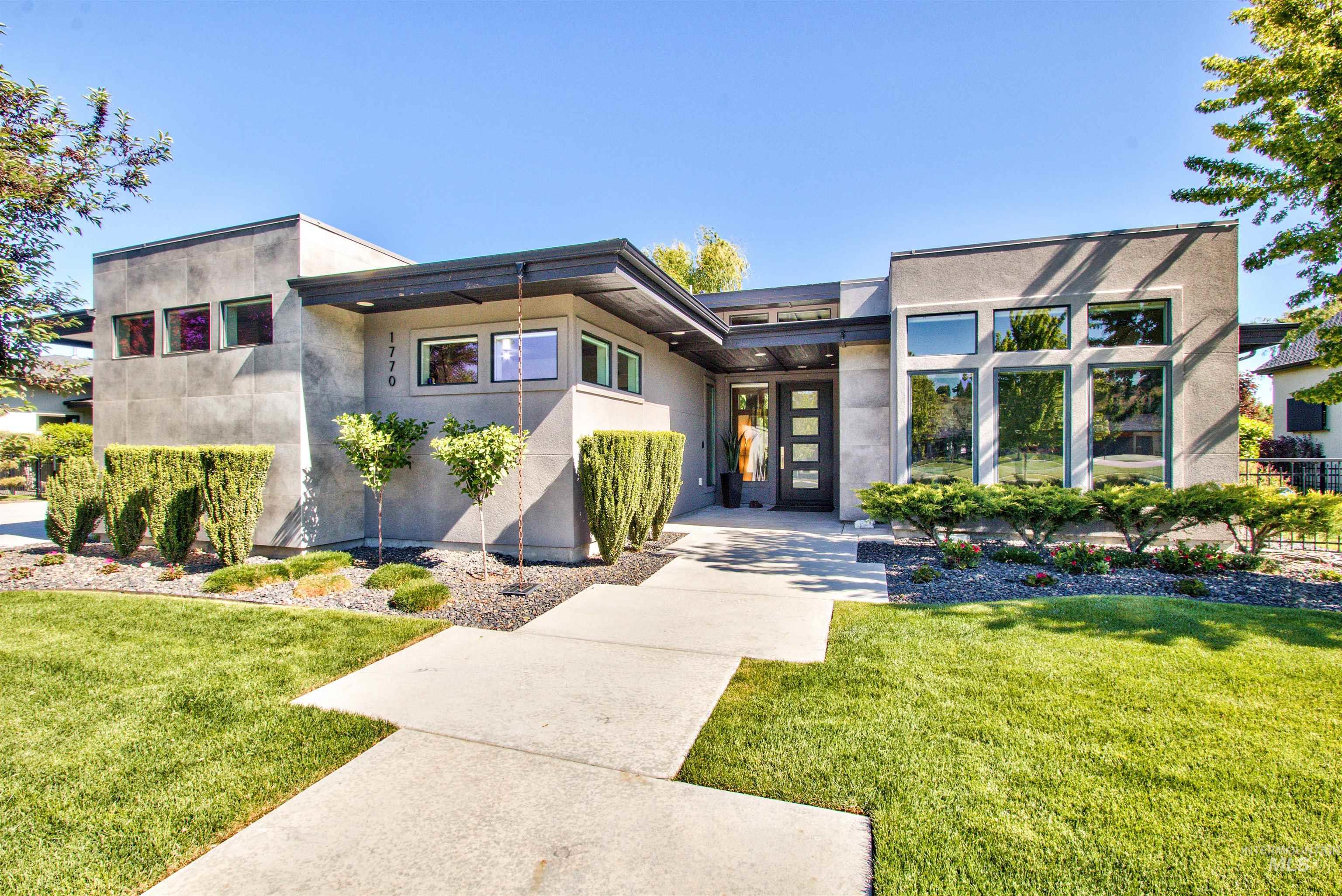 1770 W Hampton Bay Dr, Eagle, Idaho 83616, 3 Bedrooms, 2.5 Bathrooms, Residential For Sale, Price $1,385,000,MLS 98989182