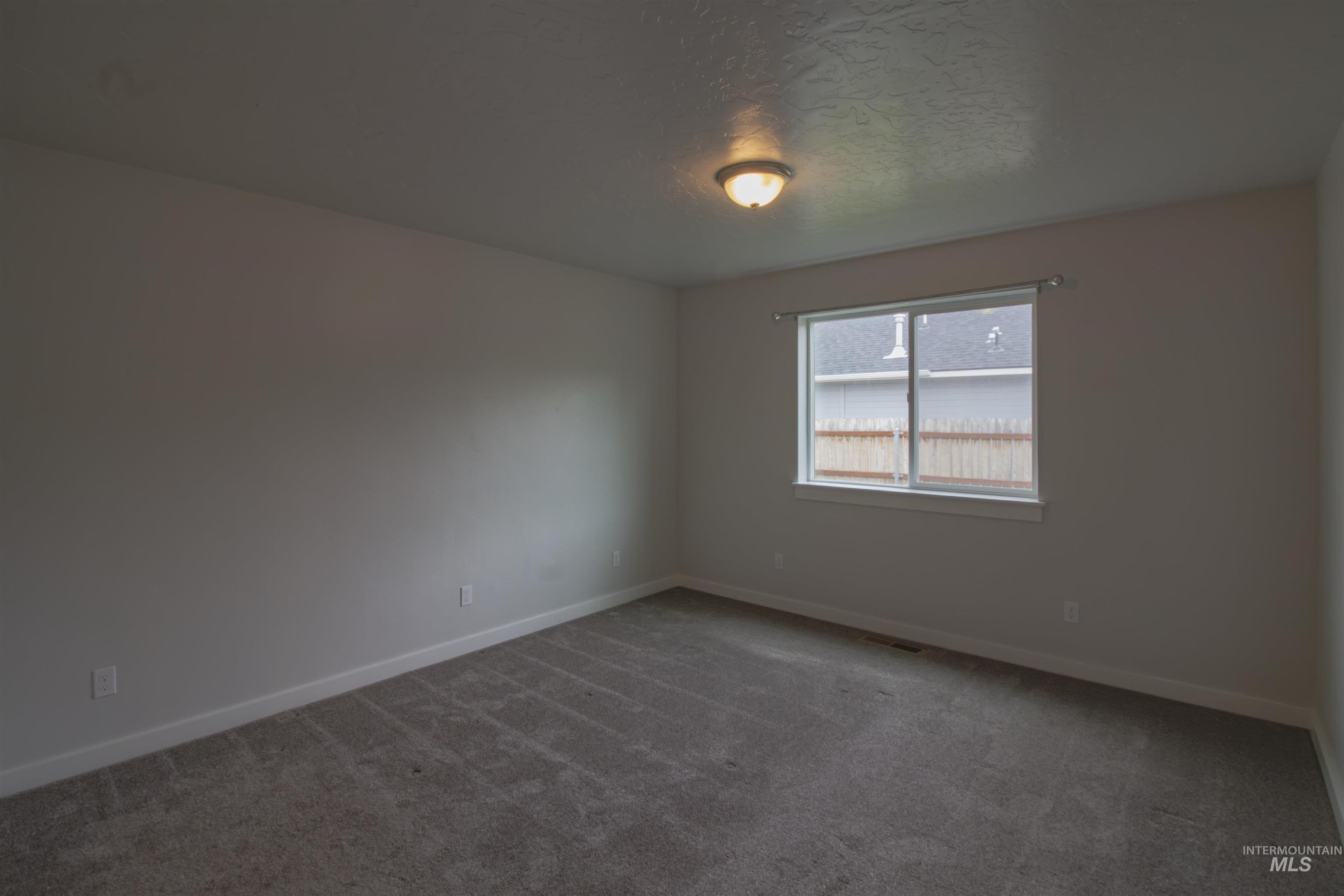 220 S Park Ave, New Plymouth, Idaho 83655, 3 Bedrooms, 2 Bathrooms, Residential For Sale, Price $385,000,MLS 98989186