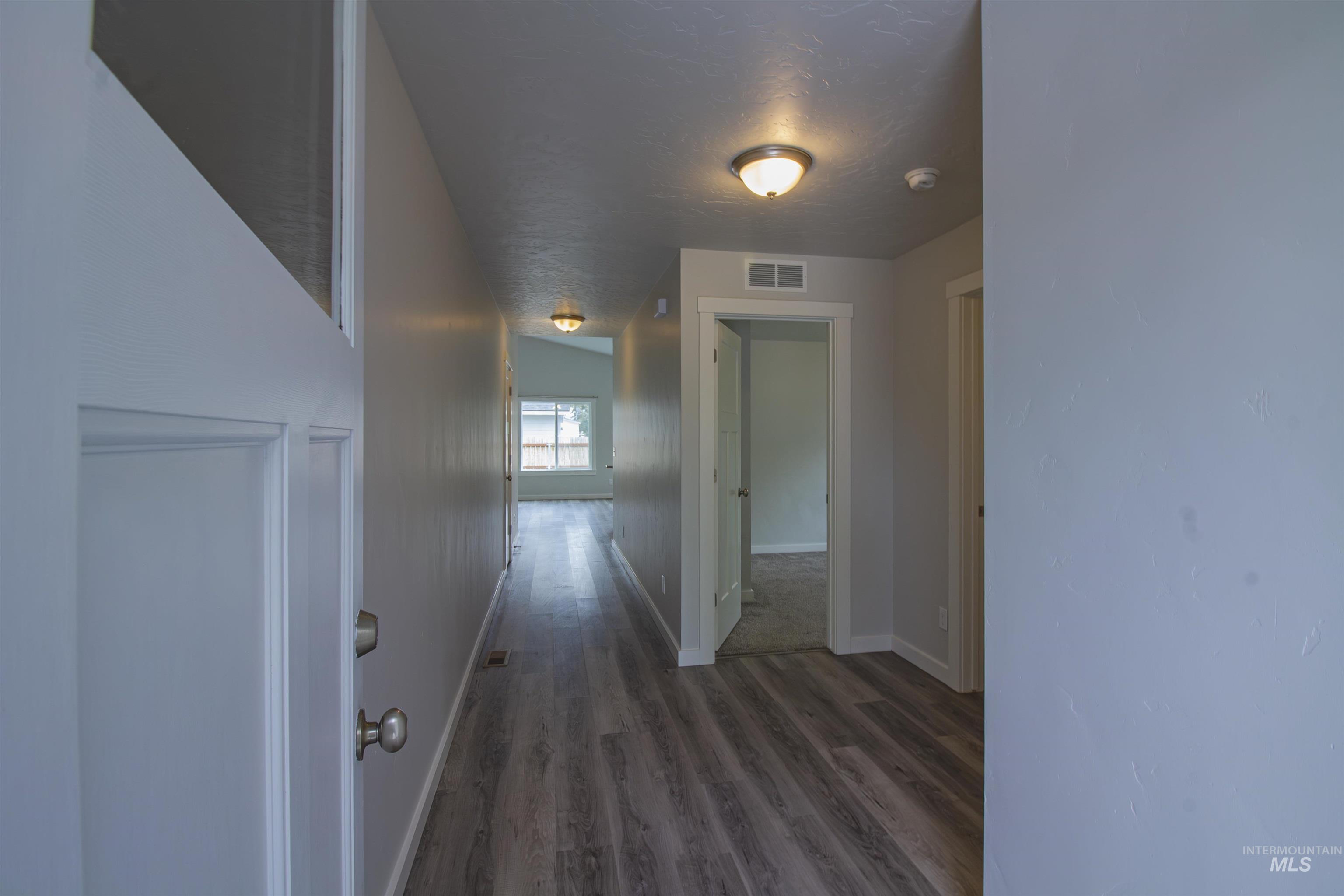 220 S Park Ave, New Plymouth, Idaho 83655, 3 Bedrooms, 2 Bathrooms, Residential For Sale, Price $385,000,MLS 98989186