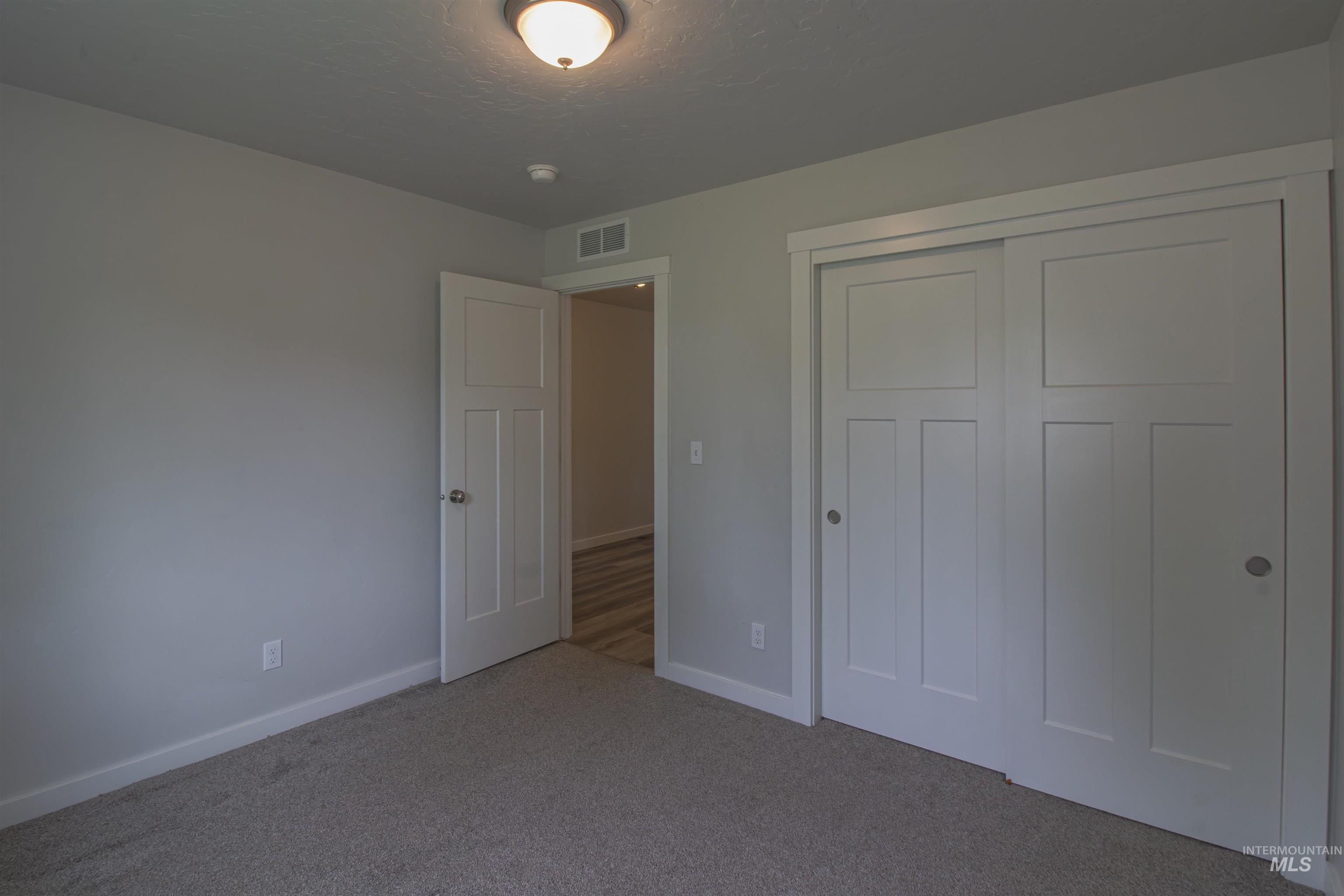 220 S Park Ave, New Plymouth, Idaho 83655, 3 Bedrooms, 2 Bathrooms, Residential For Sale, Price $385,000,MLS 98989186