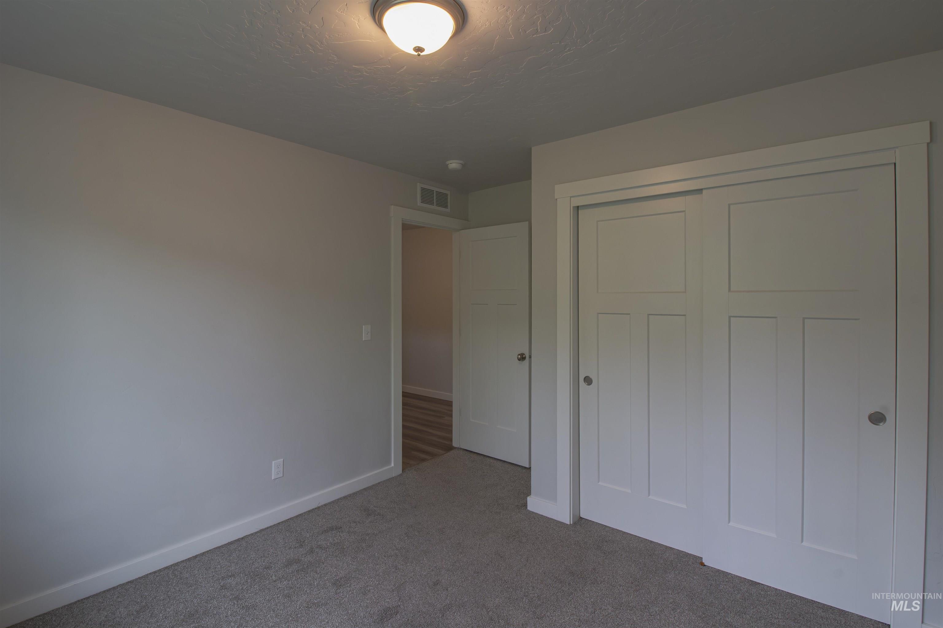 220 S Park Ave, New Plymouth, Idaho 83655, 3 Bedrooms, 2 Bathrooms, Residential For Sale, Price $385,000,MLS 98989186