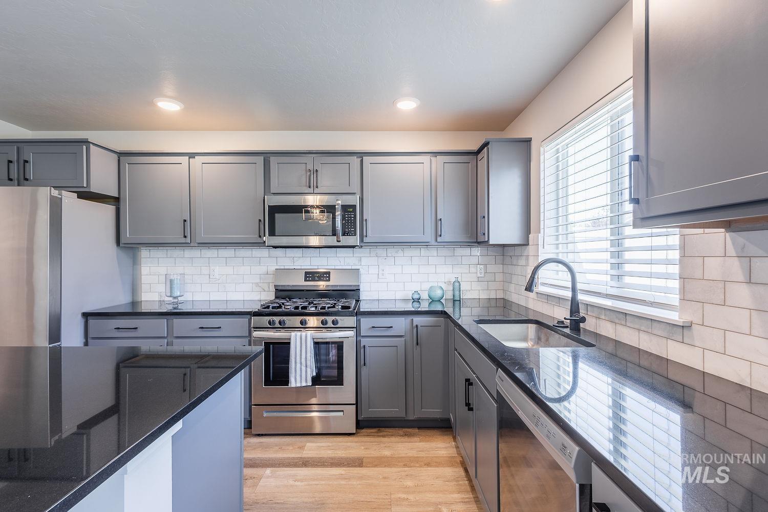 5048 W Lesina St, Meridian, Idaho 83646, 4 Bedrooms, 2.5 Bathrooms, Residential For Sale, Price $549,000,MLS 98989191