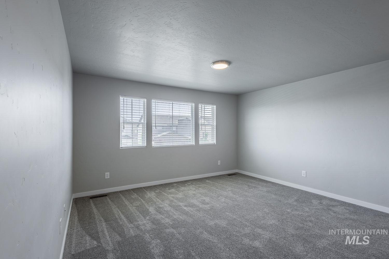 5048 W Lesina St, Meridian, Idaho 83646, 4 Bedrooms, 2.5 Bathrooms, Residential For Sale, Price $549,000,MLS 98989191