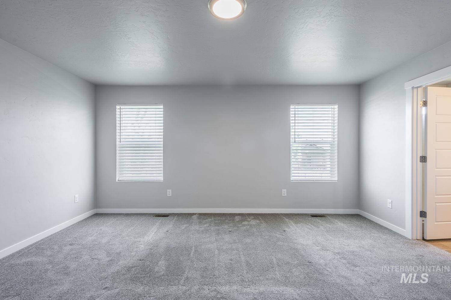 5048 W Lesina St, Meridian, Idaho 83646, 4 Bedrooms, 2.5 Bathrooms, Residential For Sale, Price $549,000,MLS 98989191