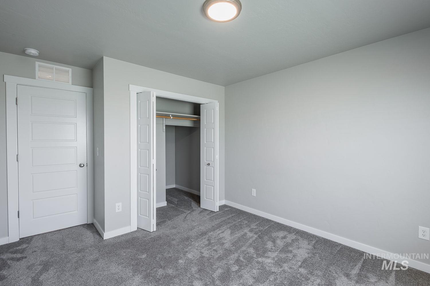 5048 W Lesina St, Meridian, Idaho 83646, 4 Bedrooms, 2.5 Bathrooms, Residential For Sale, Price $549,000,MLS 98989191