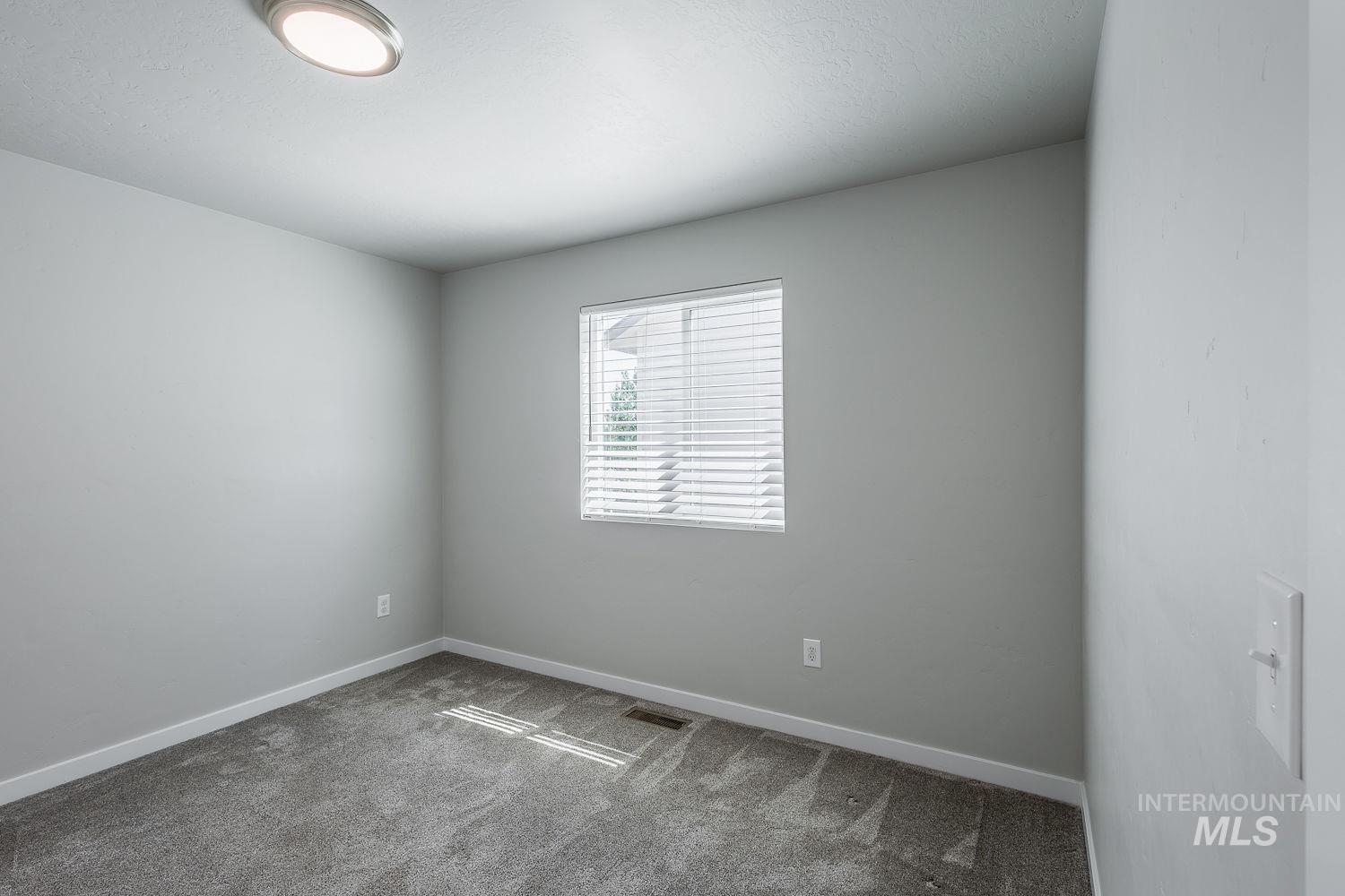 5048 W Lesina St, Meridian, Idaho 83646, 4 Bedrooms, 2.5 Bathrooms, Residential For Sale, Price $549,000,MLS 98989191