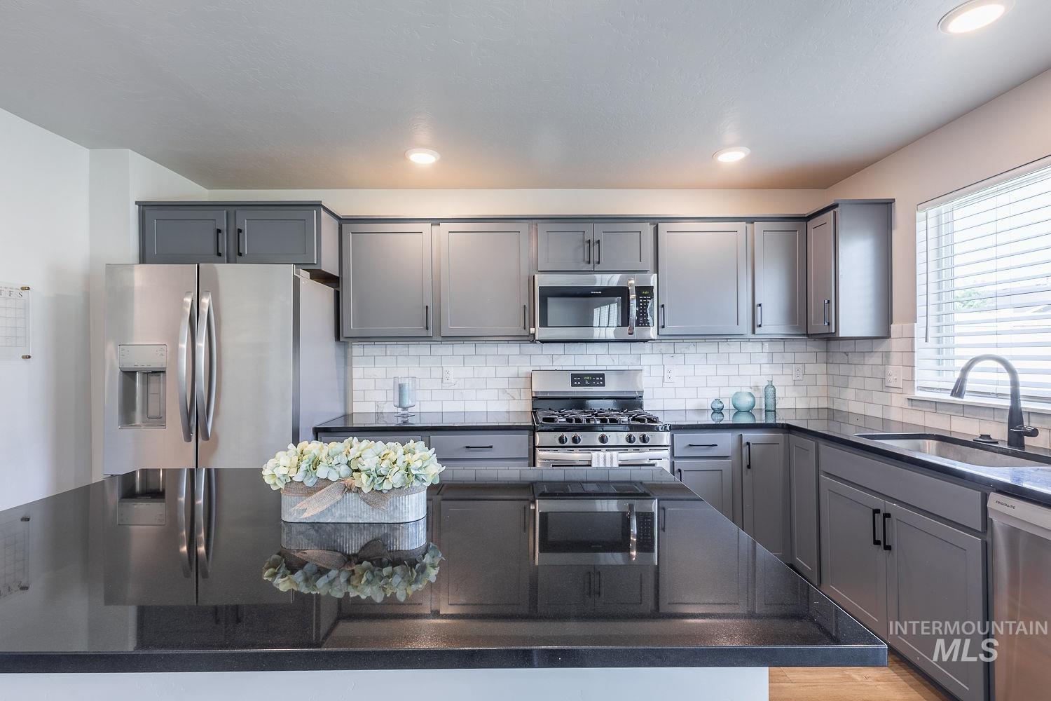 5048 W Lesina St, Meridian, Idaho 83646, 4 Bedrooms, 2.5 Bathrooms, Residential For Sale, Price $549,000,MLS 98989191