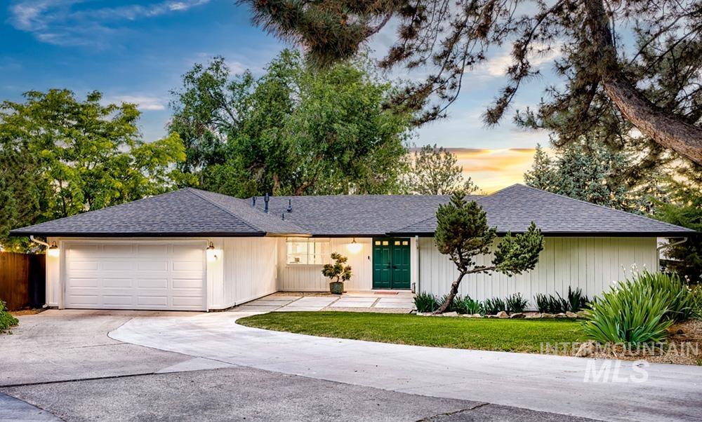 2105 S Ridgeview Way, Boise, Idaho 83712, 4 Bedrooms, 3 Bathrooms, Residential For Sale, Price $980,000,MLS 98989205