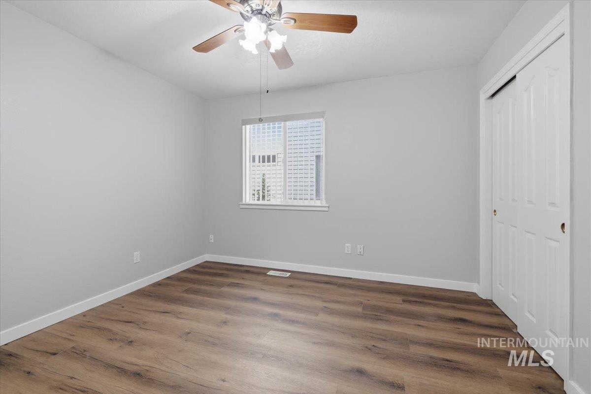 505 N Grove Way, Nampa, Idaho 83651, 3 Bedrooms, 2 Bathrooms, Residential For Sale, Price $330,000,MLS 98989206