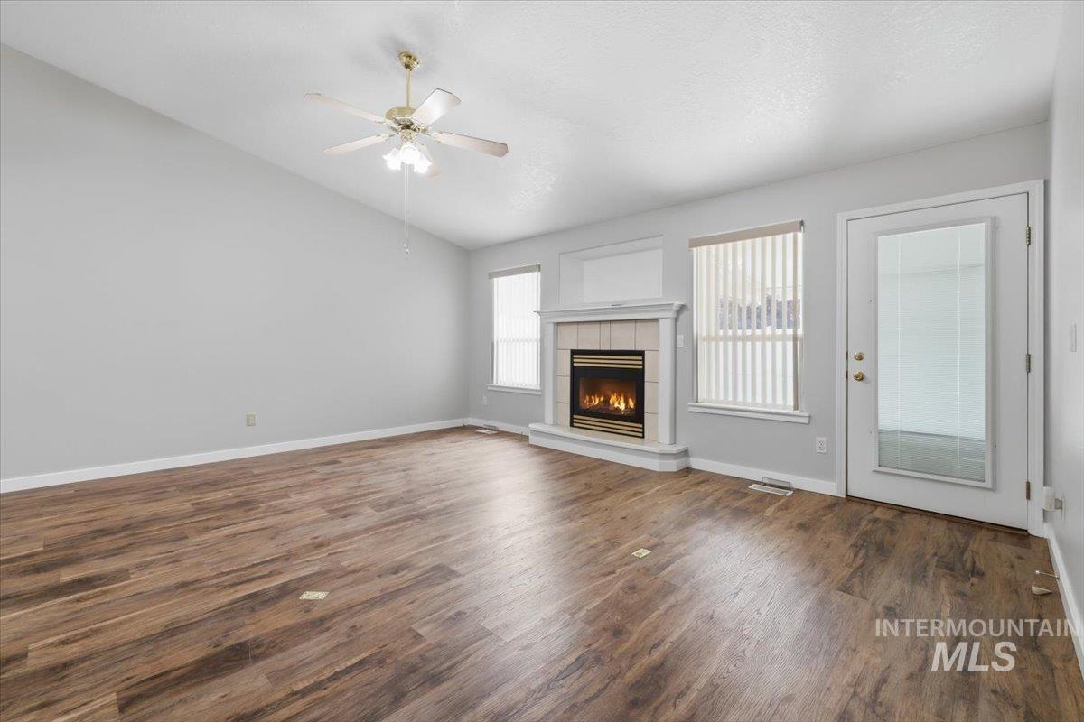 505 N Grove Way, Nampa, Idaho 83651, 3 Bedrooms, 2 Bathrooms, Residential For Sale, Price $330,000,MLS 98989206