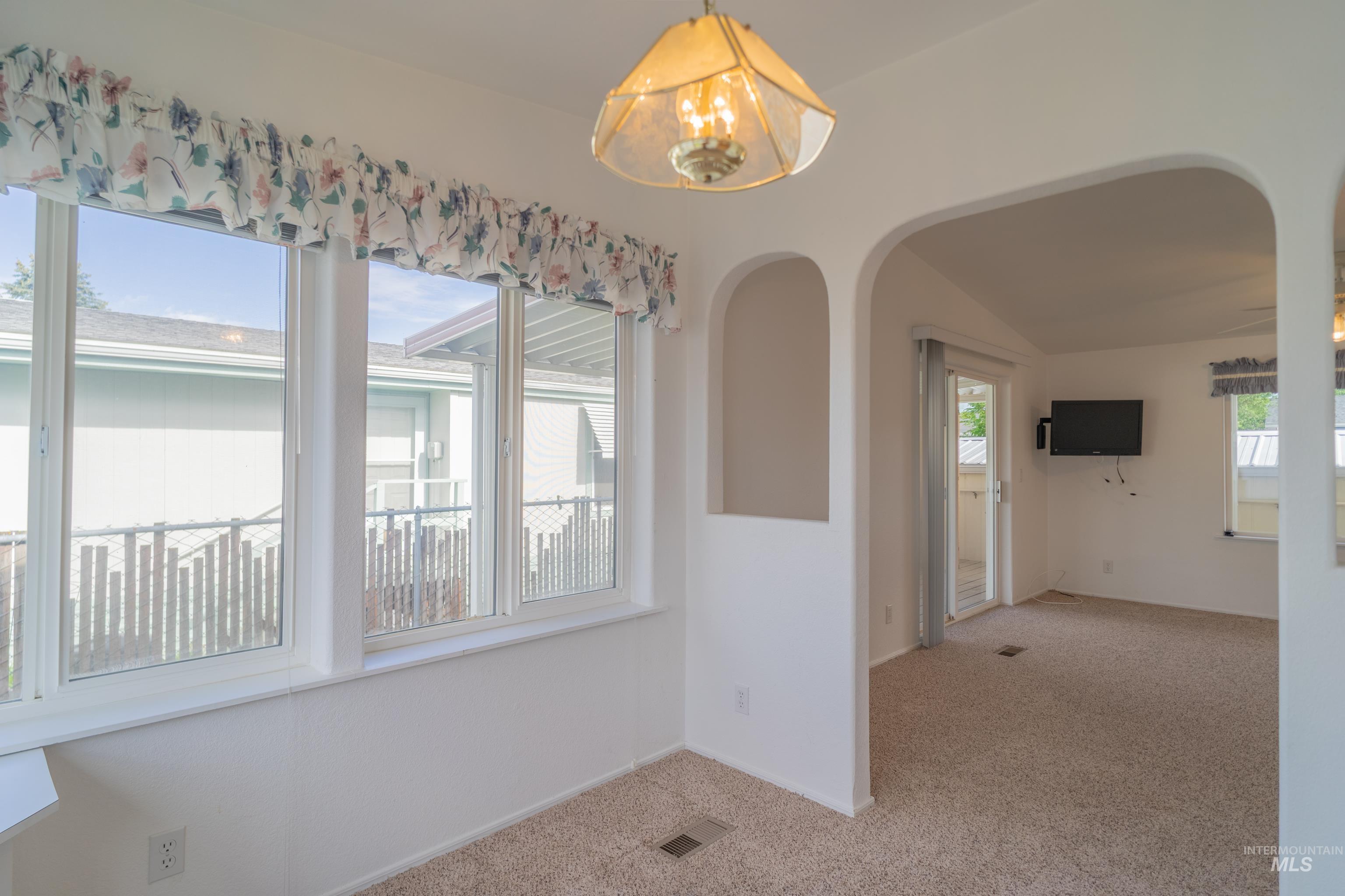 2115 6th ave., Clarkston, Washington 99403-1567, 3 Bedrooms, 2 Bathrooms, Residential For Sale, Price $155,000,MLS 98989207