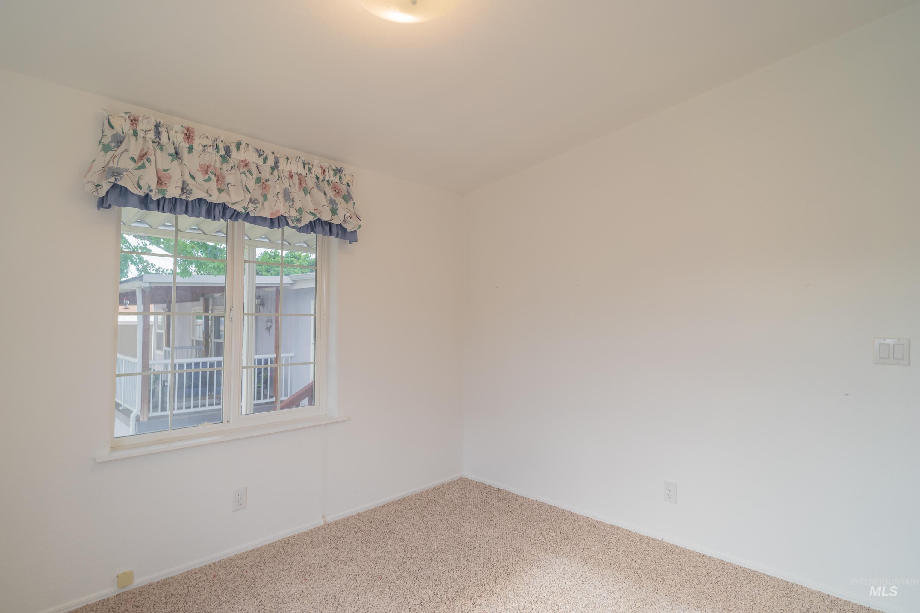 2115 6th ave., Clarkston, Washington 99403-1567, 3 Bedrooms, 2 Bathrooms, Residential For Sale, Price $155,000,MLS 98989207