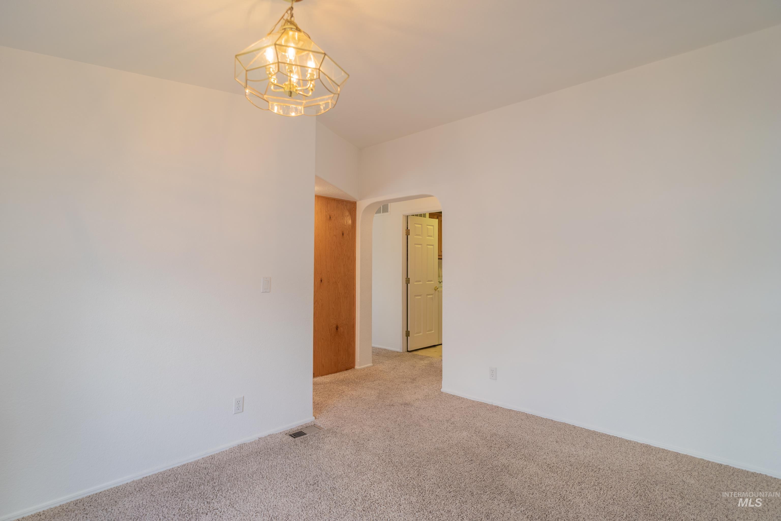 2115 6th ave., Clarkston, Washington 99403-1567, 3 Bedrooms, 2 Bathrooms, Residential For Sale, Price $155,000,MLS 98989207