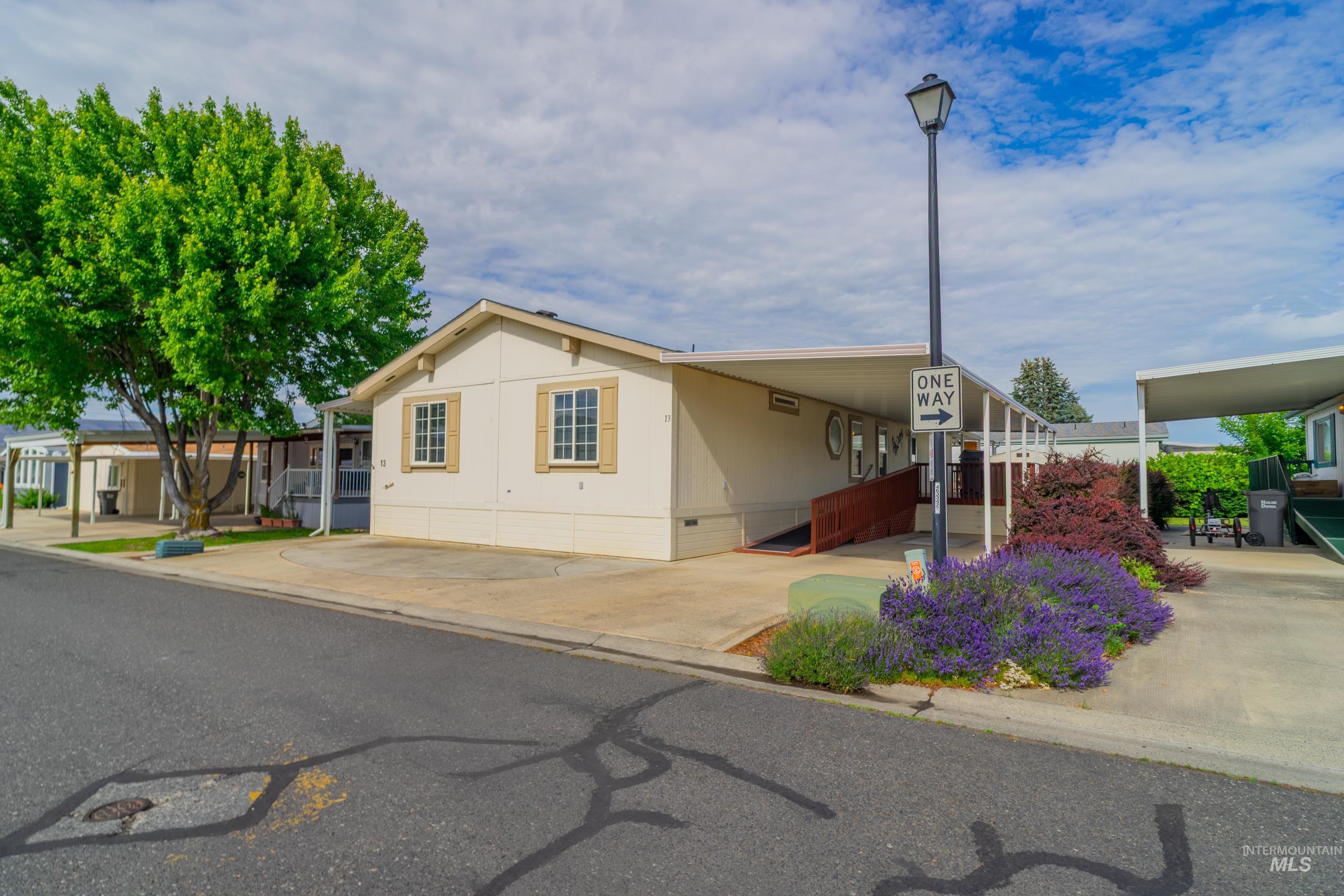 2115 6th ave., Clarkston, Washington 99403-1567, 3 Bedrooms, 2 Bathrooms, Residential For Sale, Price $155,000,MLS 98989207