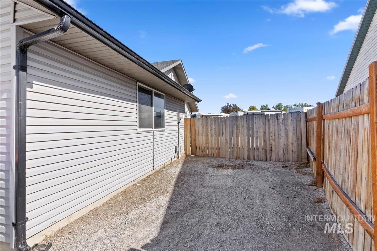 2797 Paintbrush Dr, Twin Falls, Idaho 83301-7571, 3 Bedrooms, 2 Bathrooms, Residential For Sale, Price $389,900,MLS 98989212