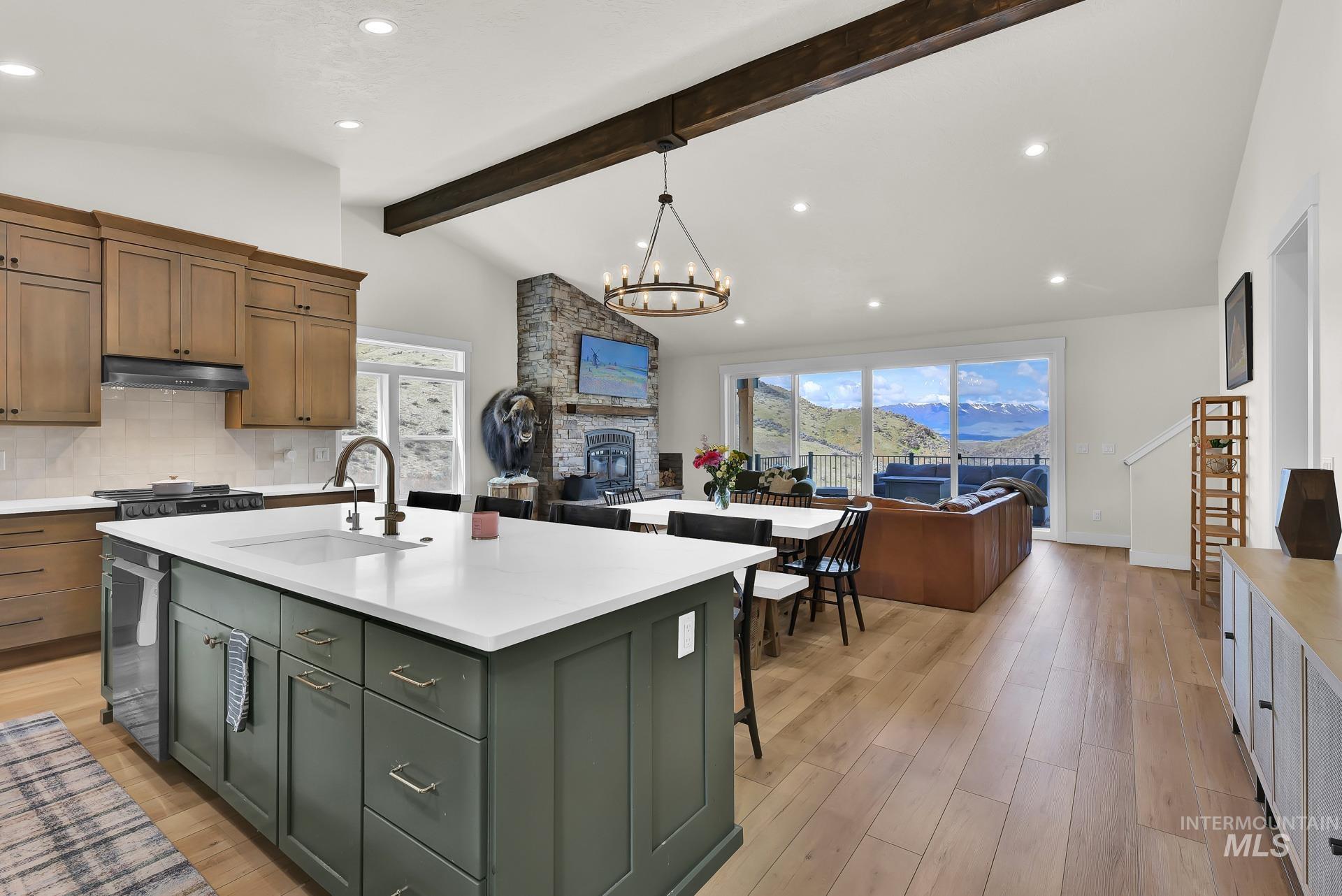 44 Shoemaker, Horseshoe Bend, Idaho 83629, 4 Bedrooms, 2.5 Bathrooms, Residential For Sale, Price $1,099,999,MLS 98989216