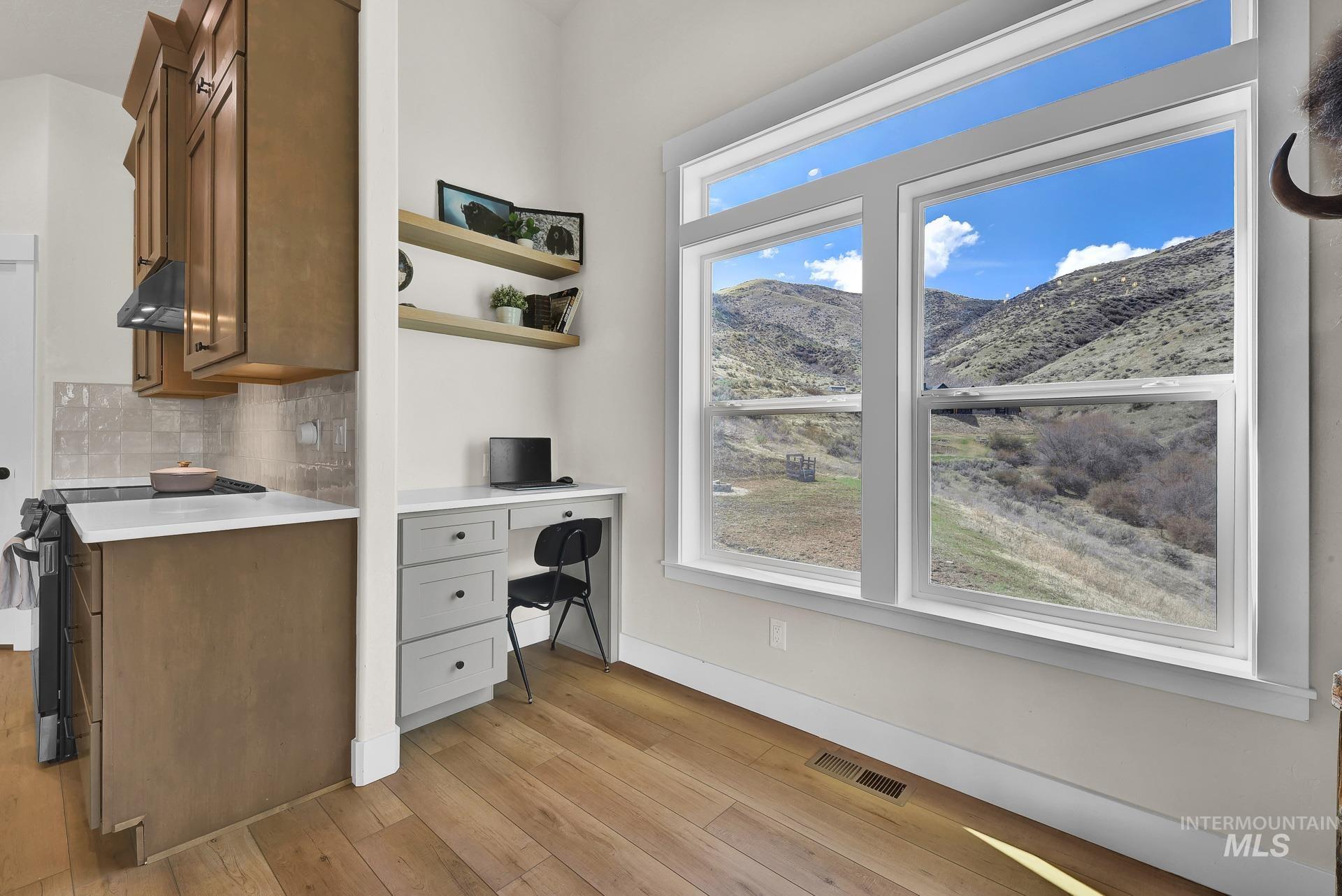 44 Shoemaker, Horseshoe Bend, Idaho 83629, 4 Bedrooms, 2.5 Bathrooms, Residential For Sale, Price $1,099,999,MLS 98989216