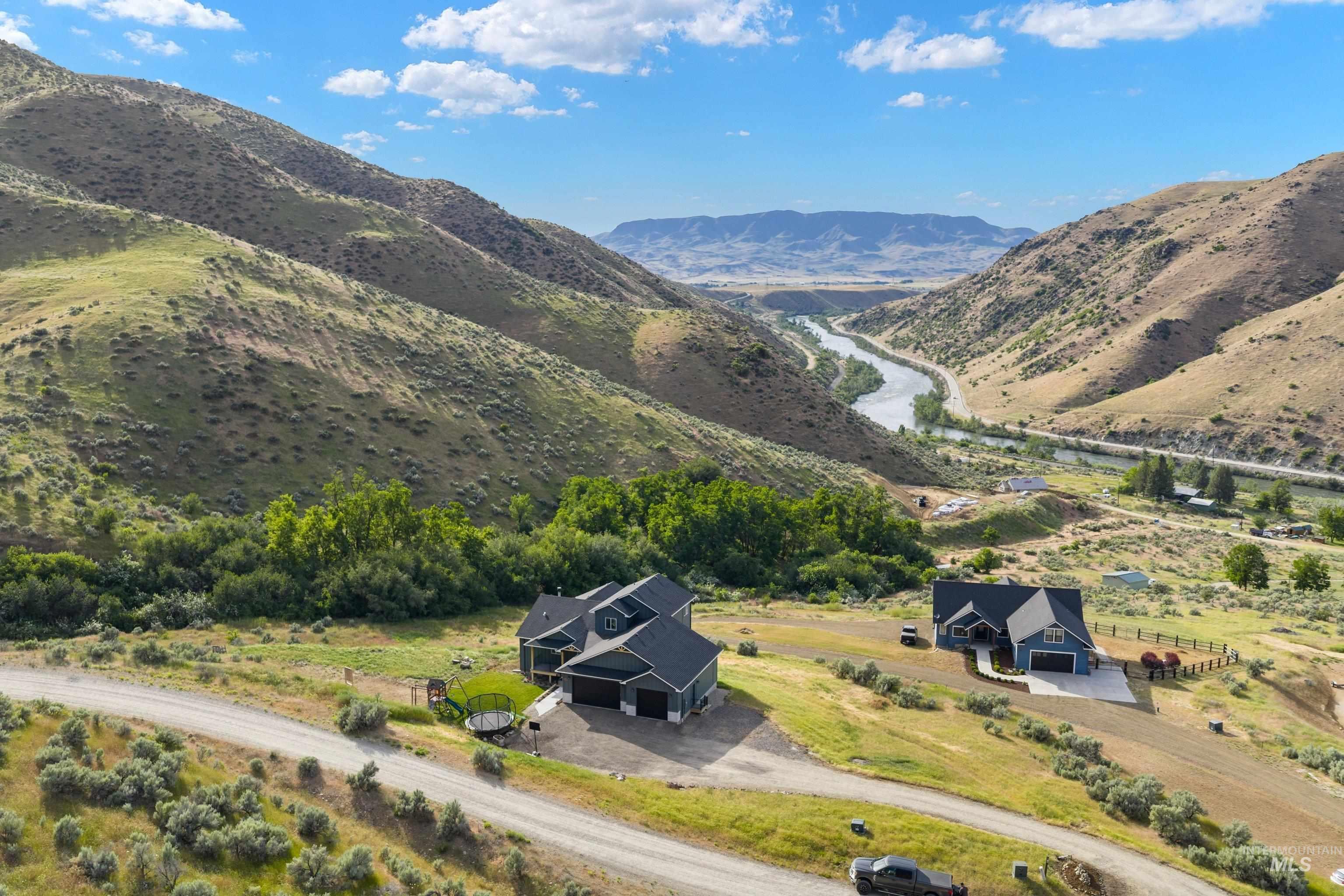 44 Shoemaker, Horseshoe Bend, Idaho 83629, 4 Bedrooms, 2.5 Bathrooms, Residential For Sale, Price $1,099,999,MLS 98989216