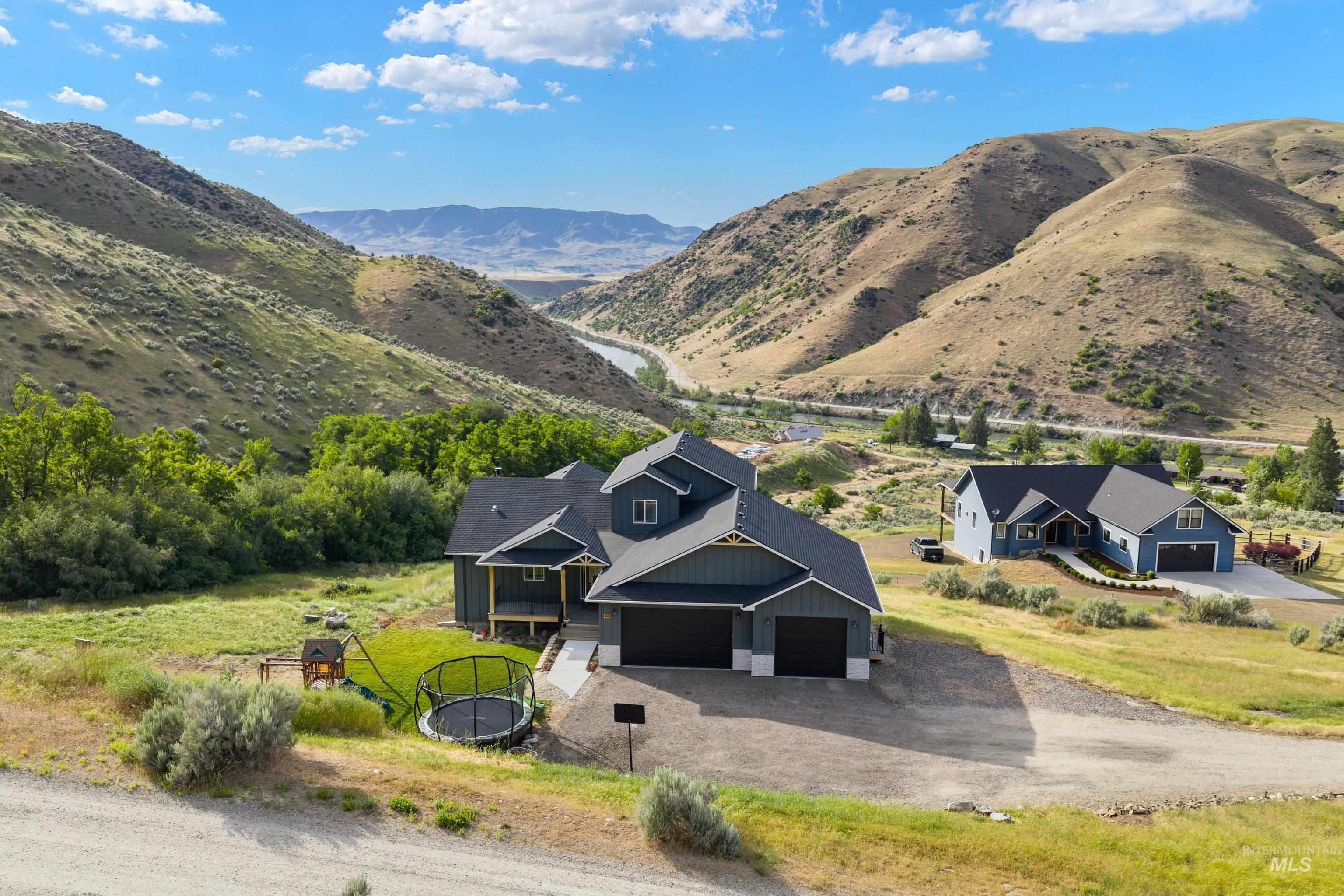 44 Shoemaker, Horseshoe Bend, Idaho 83629, 4 Bedrooms, 2.5 Bathrooms, Residential For Sale, Price $1,099,999,MLS 98989216