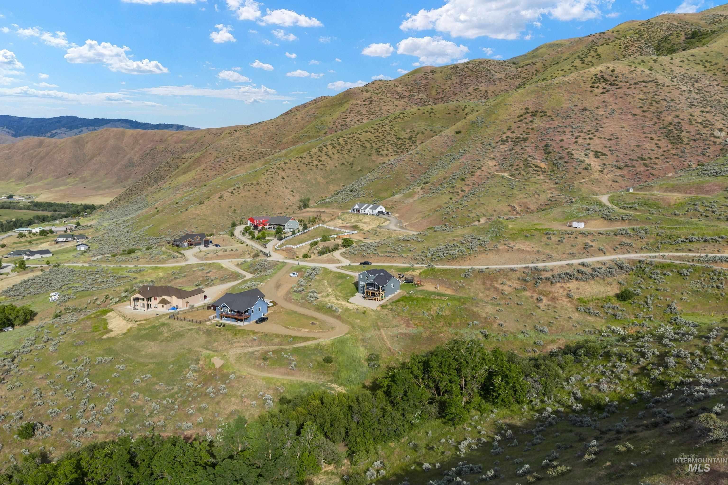 44 Shoemaker, Horseshoe Bend, Idaho 83629, 4 Bedrooms, 2.5 Bathrooms, Residential For Sale, Price $1,099,999,MLS 98989216