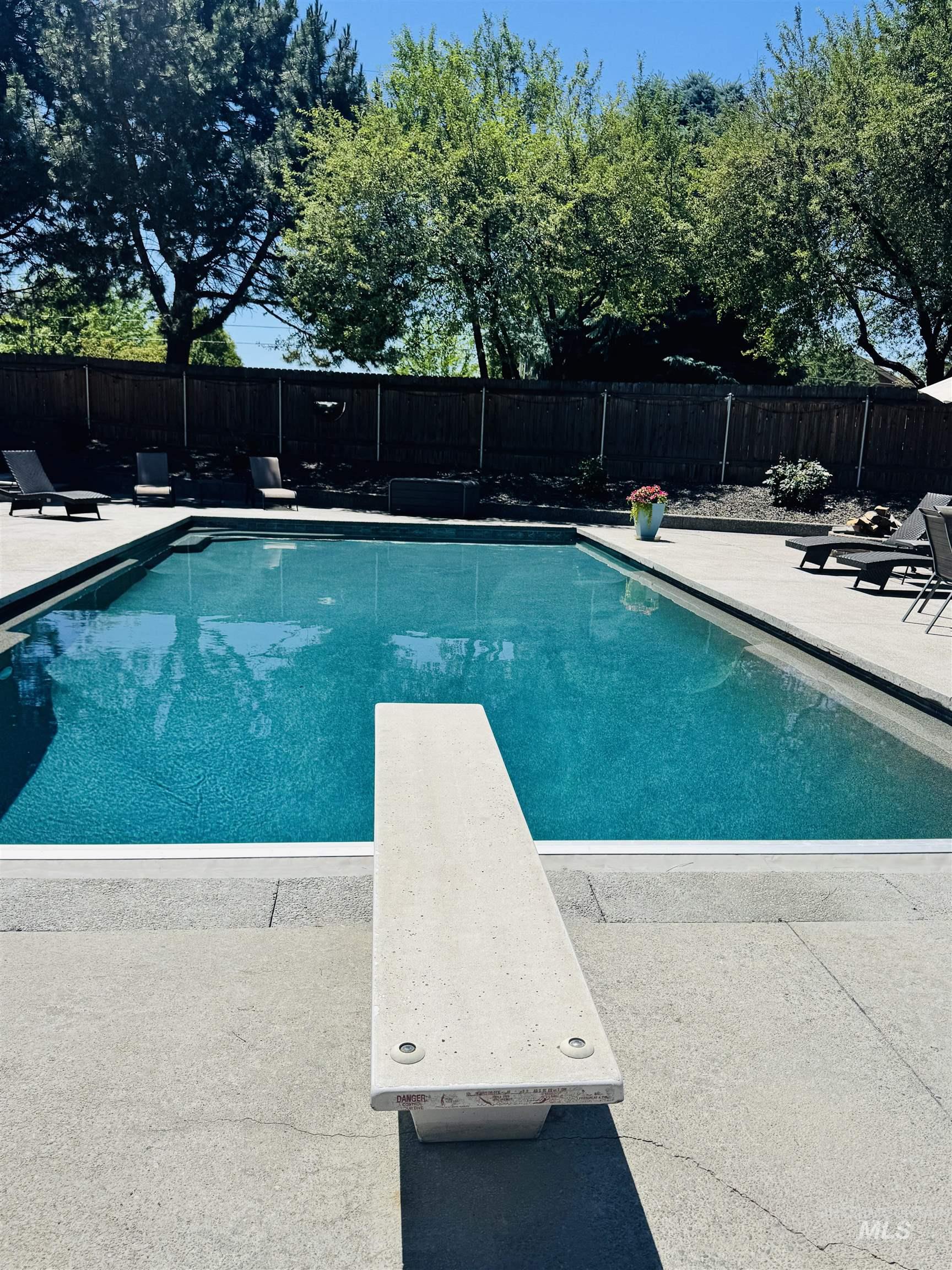4865 N Maidstone Pl, Boise, Idaho 83713-1363, 6 Bedrooms, 4 Bathrooms, Residential For Sale, Price $879,000,MLS 98989218