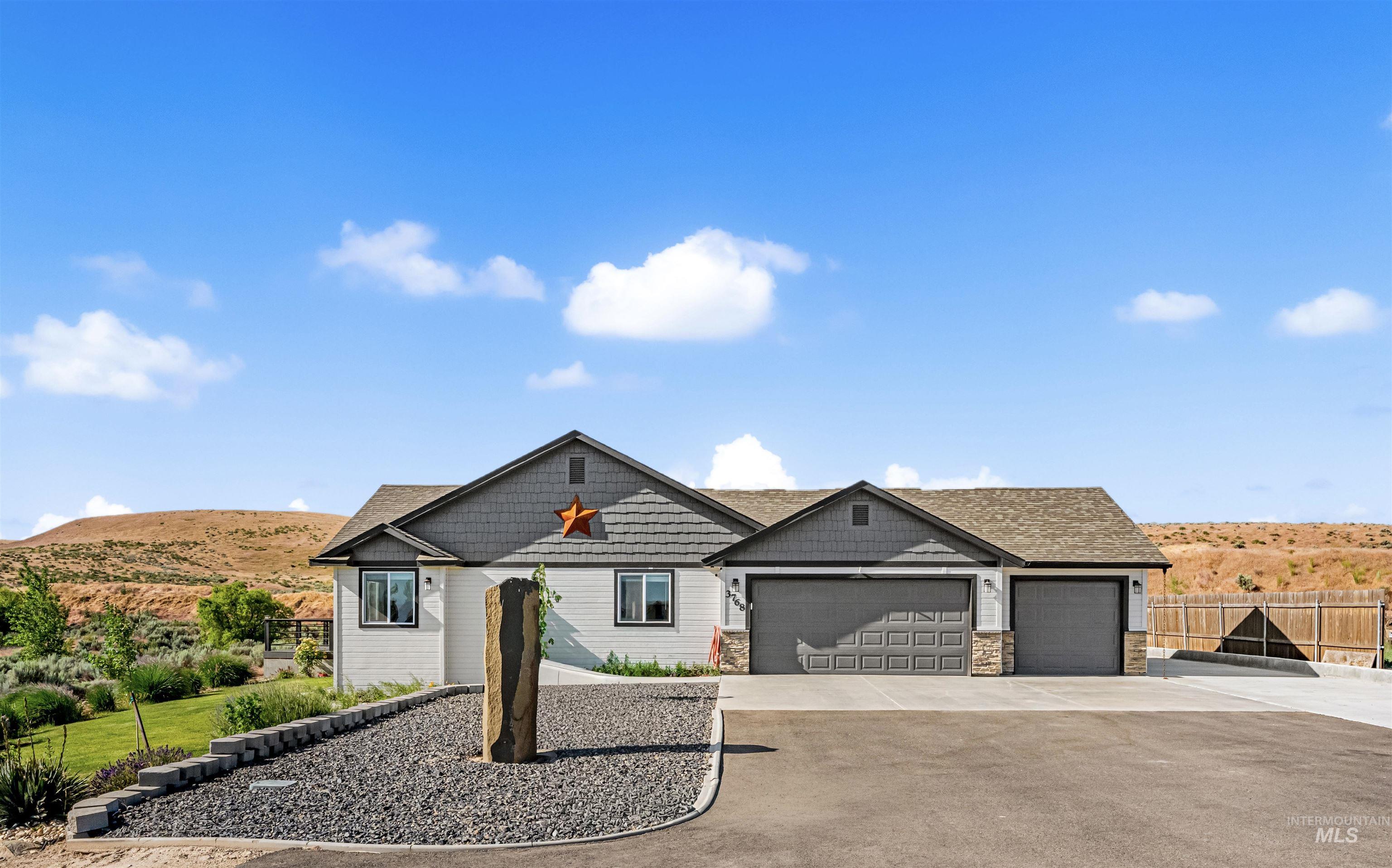 3768 Dundee Dr, New Plymouth, Idaho 83655, 5 Bedrooms, 2 Bathrooms, Residential For Sale, Price $779,000,MLS 98989219