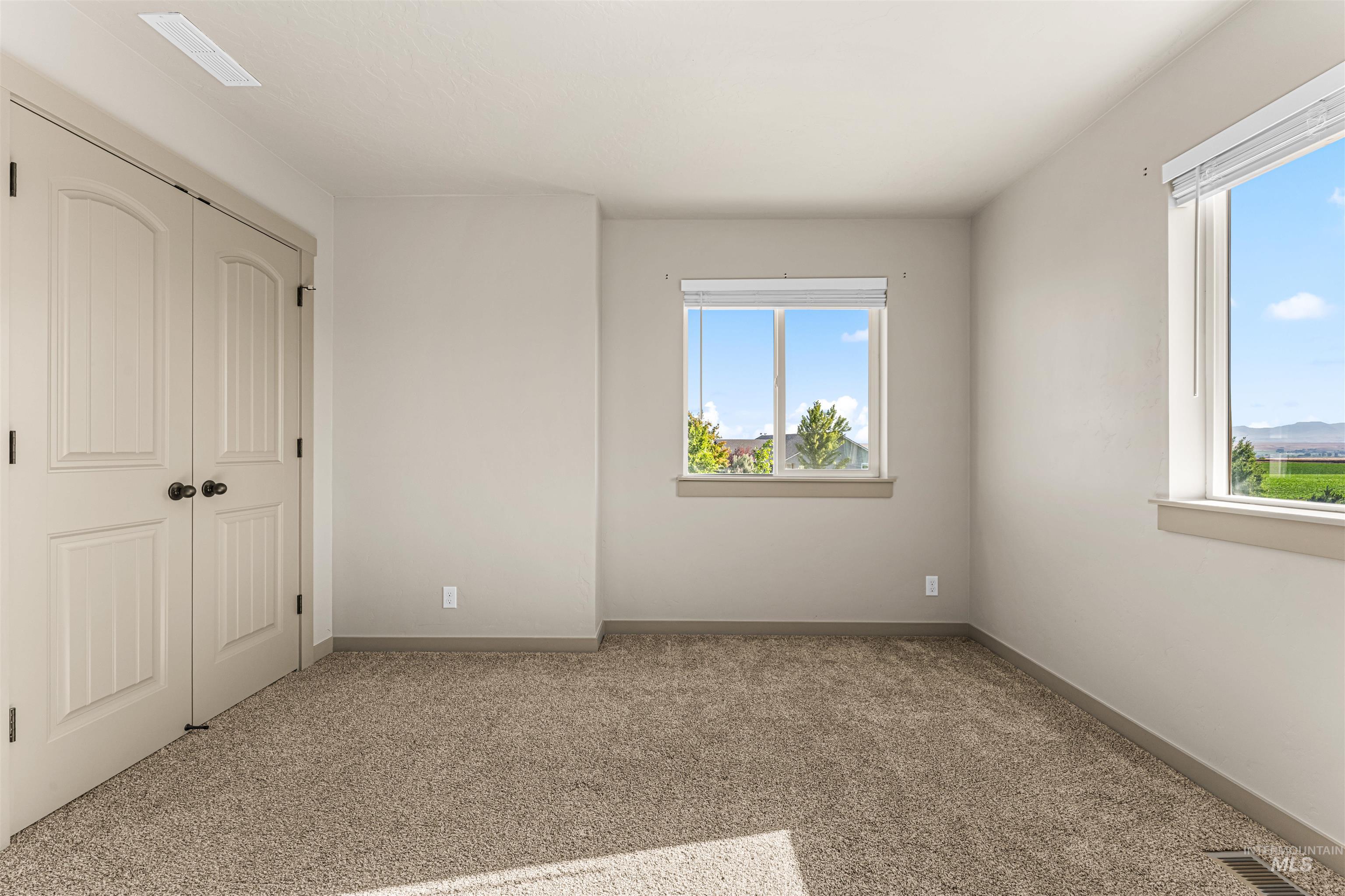 3768 Dundee Dr, New Plymouth, Idaho 83655, 5 Bedrooms, 2 Bathrooms, Residential For Sale, Price $779,000,MLS 98989219