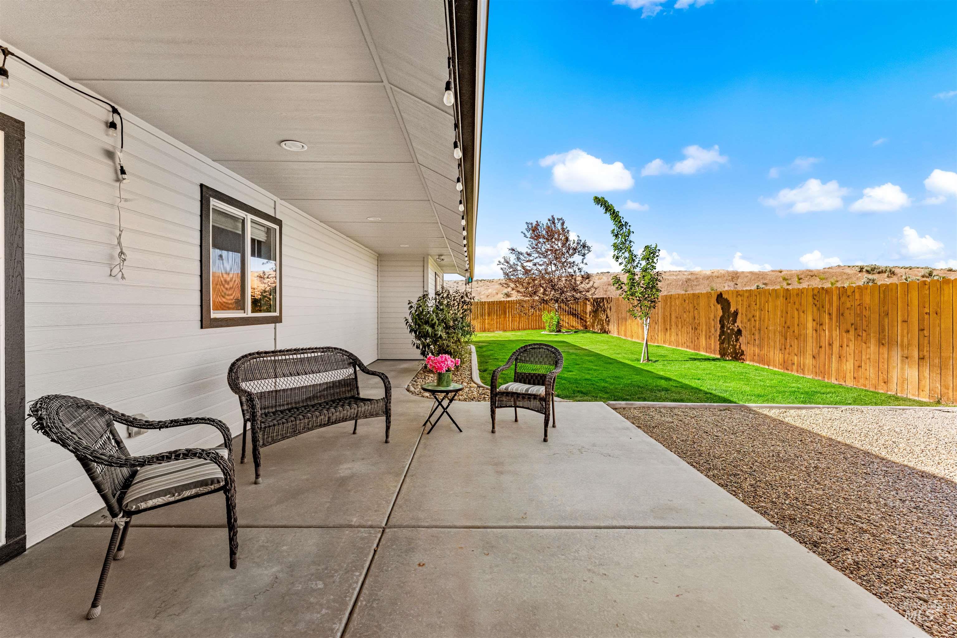 3768 Dundee Dr, New Plymouth, Idaho 83655, 5 Bedrooms, 2 Bathrooms, Residential For Sale, Price $779,000,MLS 98989219