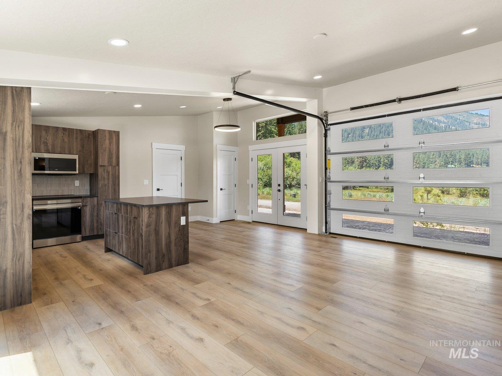 71 Wapiti Ct., Garden Valley, Idaho 83622, 3 Bedrooms, 2 Bathrooms, Residential For Sale, Price $489,000,MLS 98989223