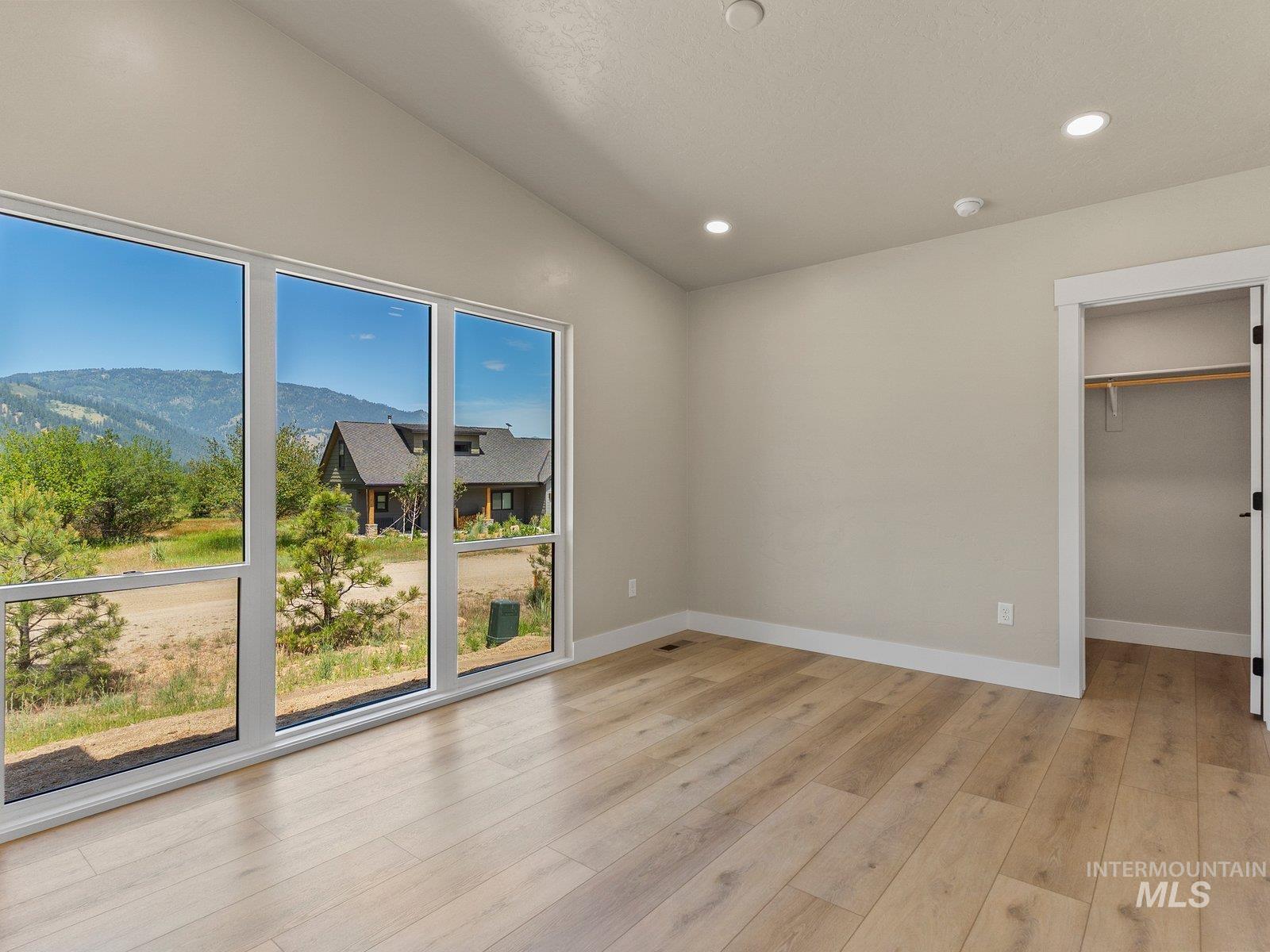 71 Wapiti Ct., Garden Valley, Idaho 83622, 3 Bedrooms, 2 Bathrooms, Residential For Sale, Price $489,000,MLS 98989223
